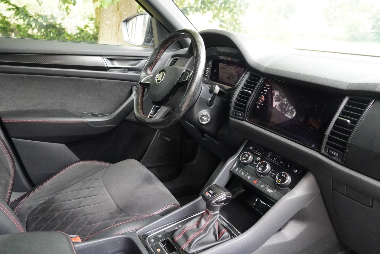 SKODA Kodiaq 2.0 Bi-TDI SCR RS 4x4 DSG * AHK * GARANTIE *-image-10