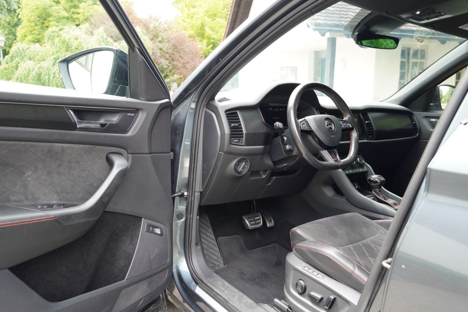 SKODA Kodiaq 2.0 Bi-TDI SCR RS 4x4 DSG * AHK * GARANTIE *-image-5