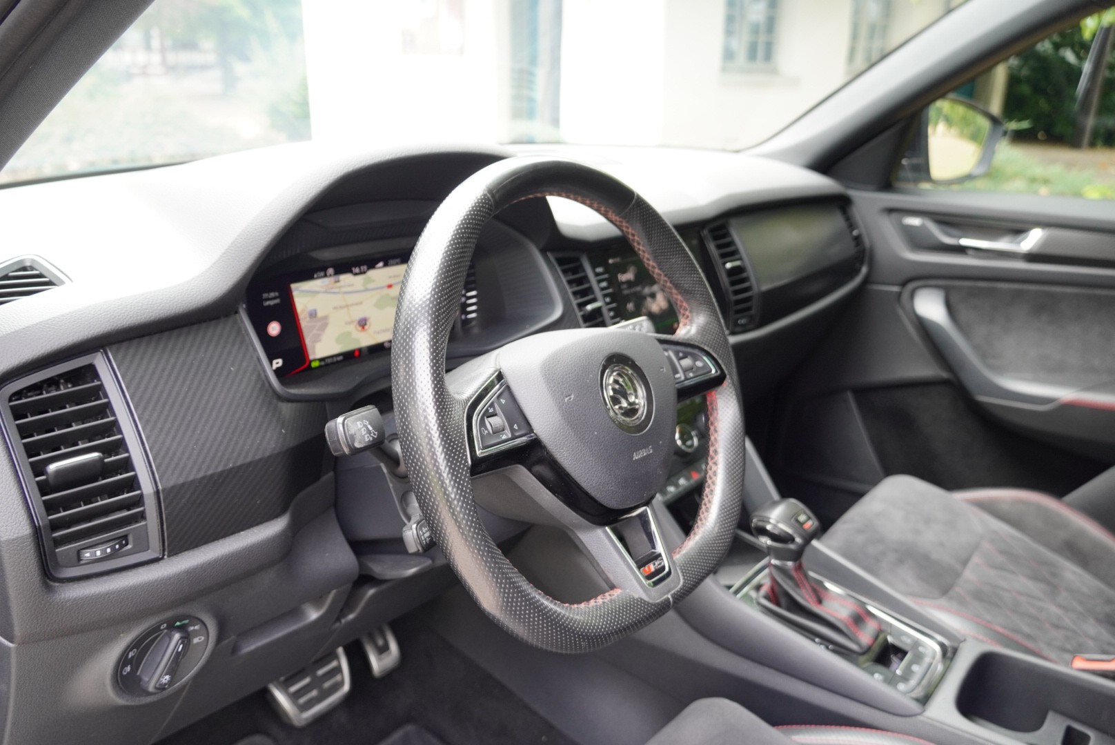 SKODA Kodiaq 2.0 Bi-TDI SCR RS 4x4 DSG * AHK * GARANTIE *-image-6