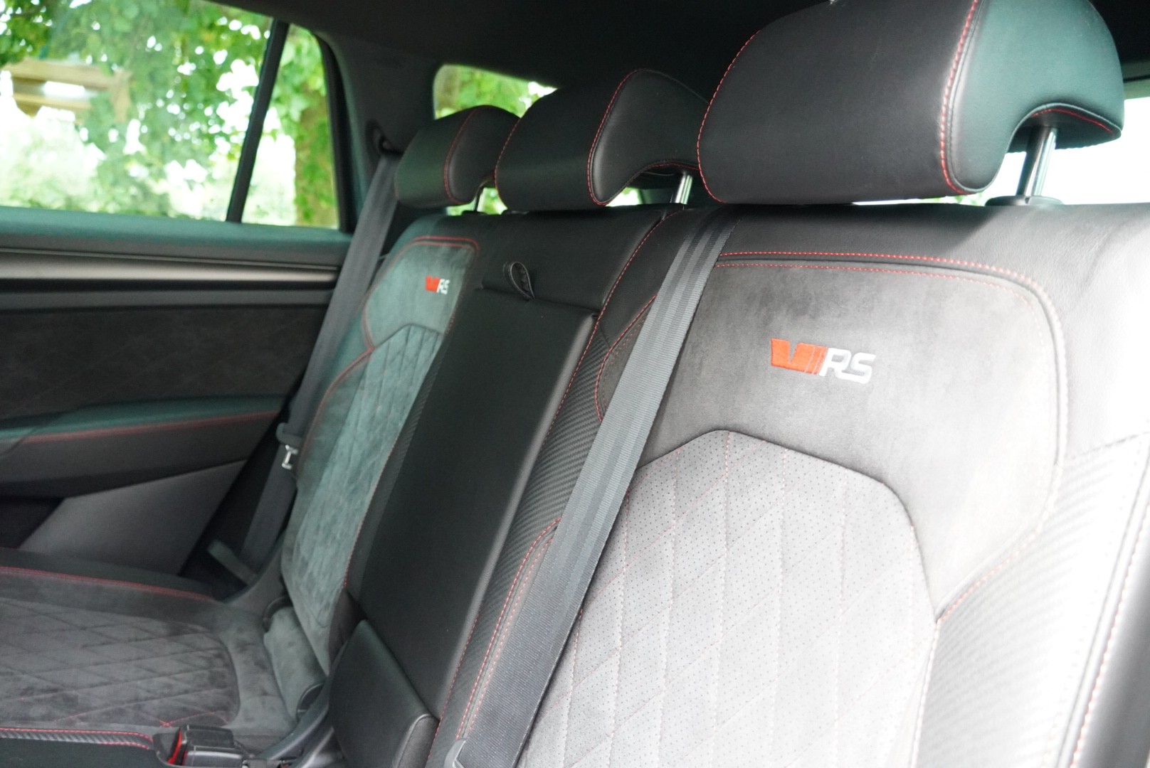 SKODA Kodiaq 2.0 Bi-TDI SCR RS 4x4 DSG * AHK * GARANTIE *-image-9