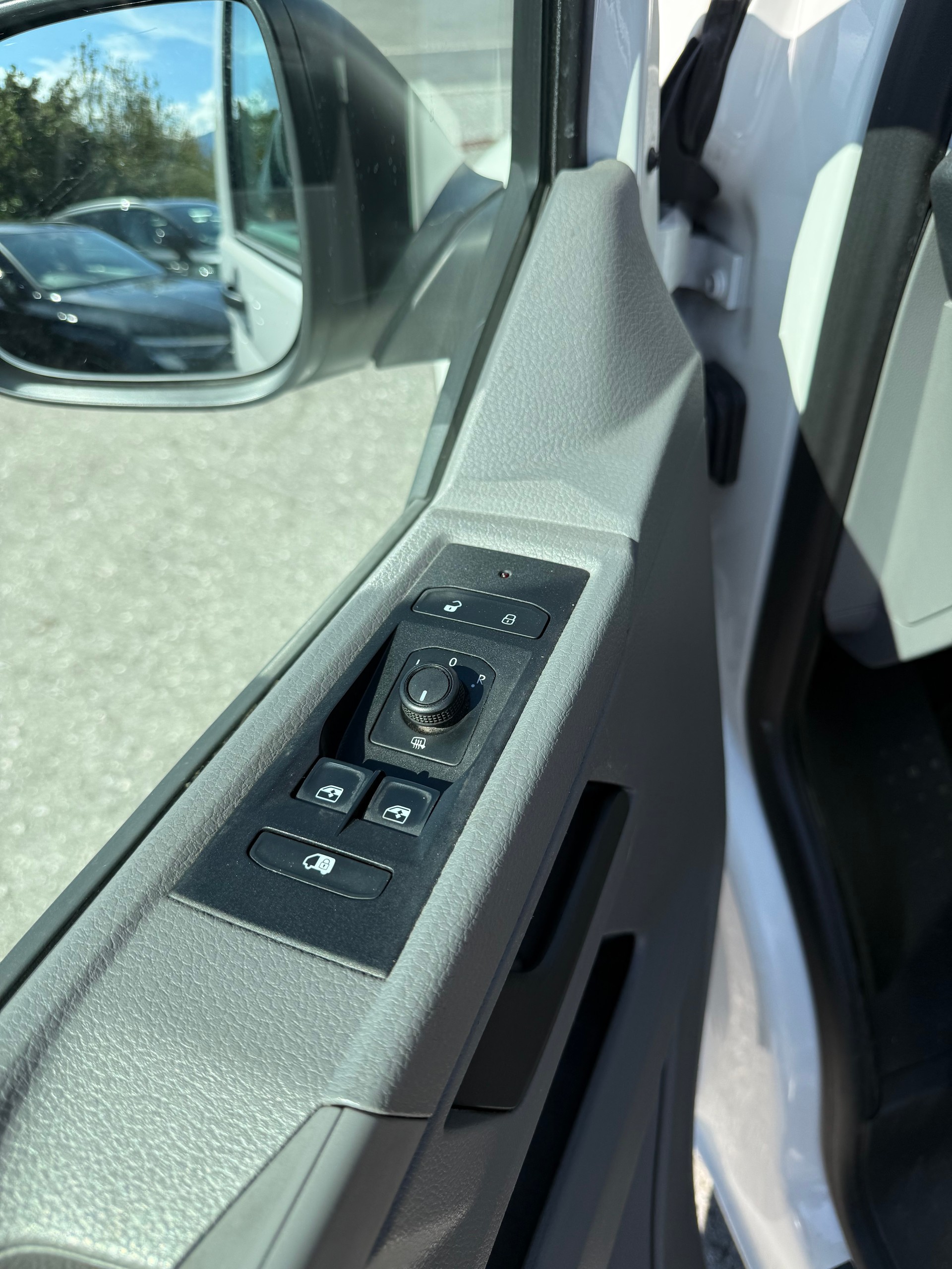 VW T6.1 2.0 TDI-image-11