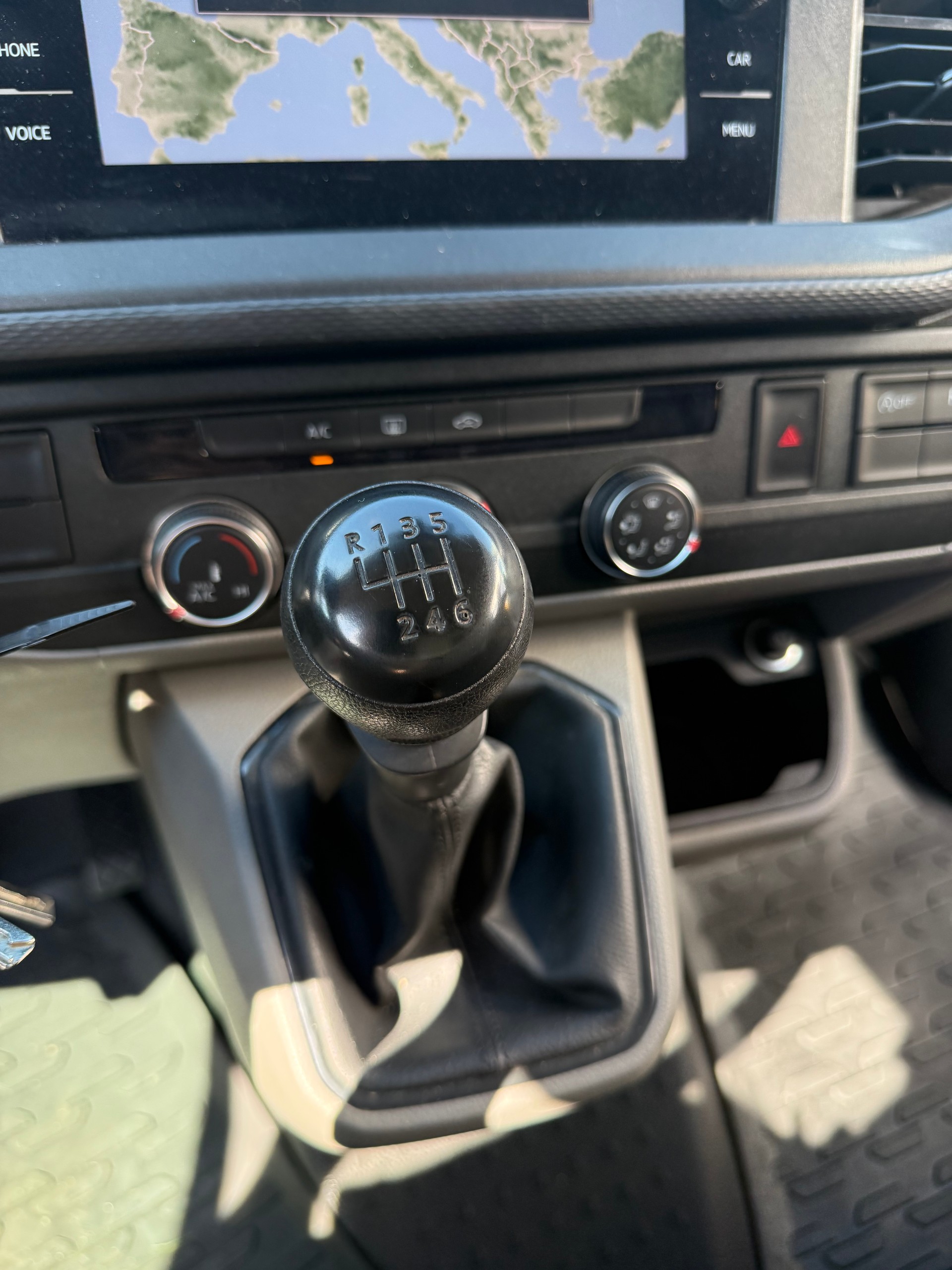 VW T6.1 2.0 TDI-image-8