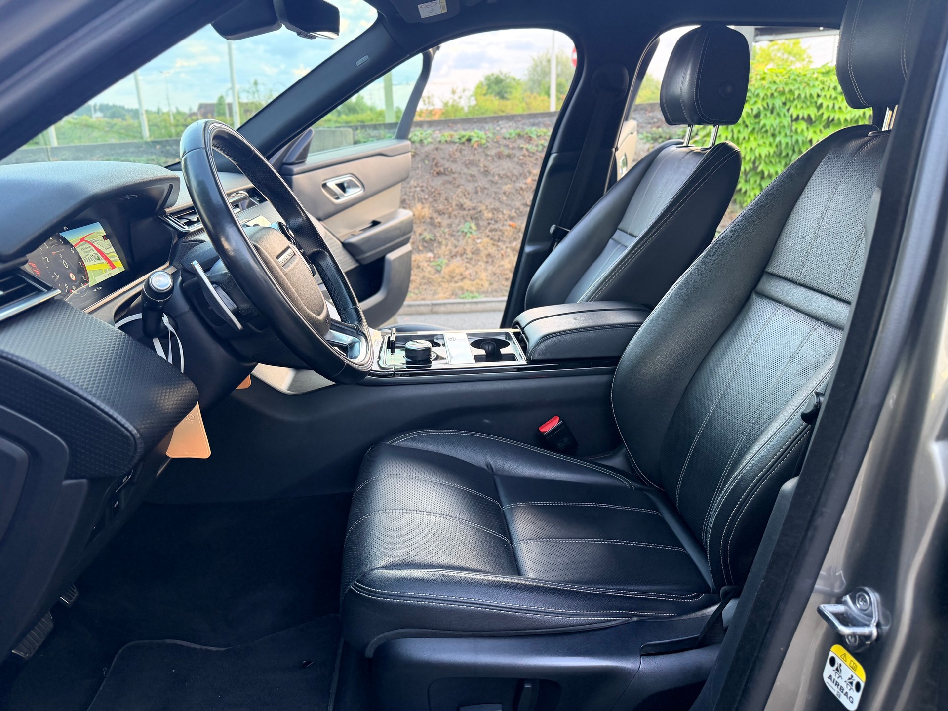 LAND ROVER Range Rover Velar R-Dynamic P 250 Automatic-image-7