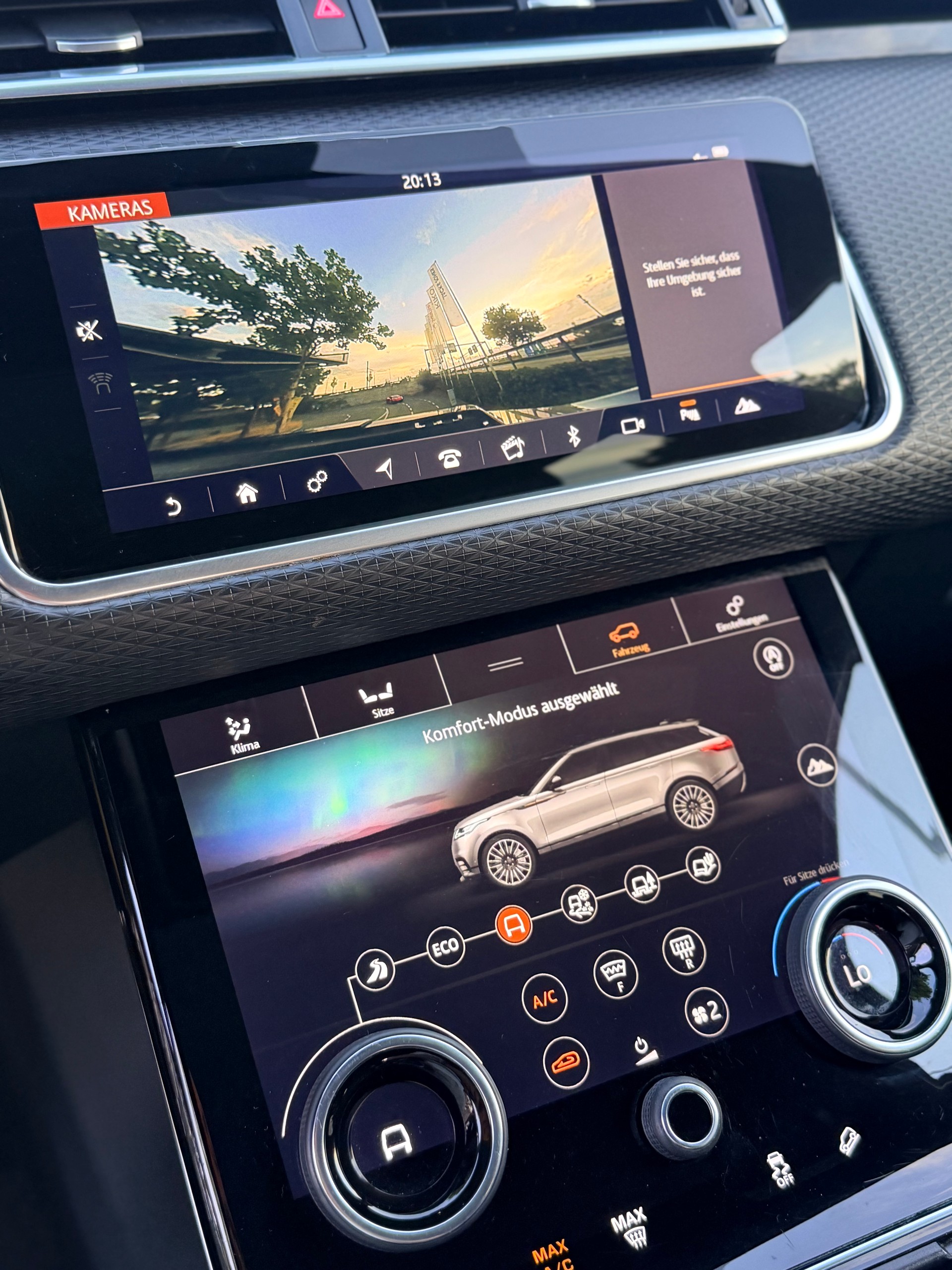 LAND ROVER Range Rover Velar R-Dynamic P 250 Automatic-image-14