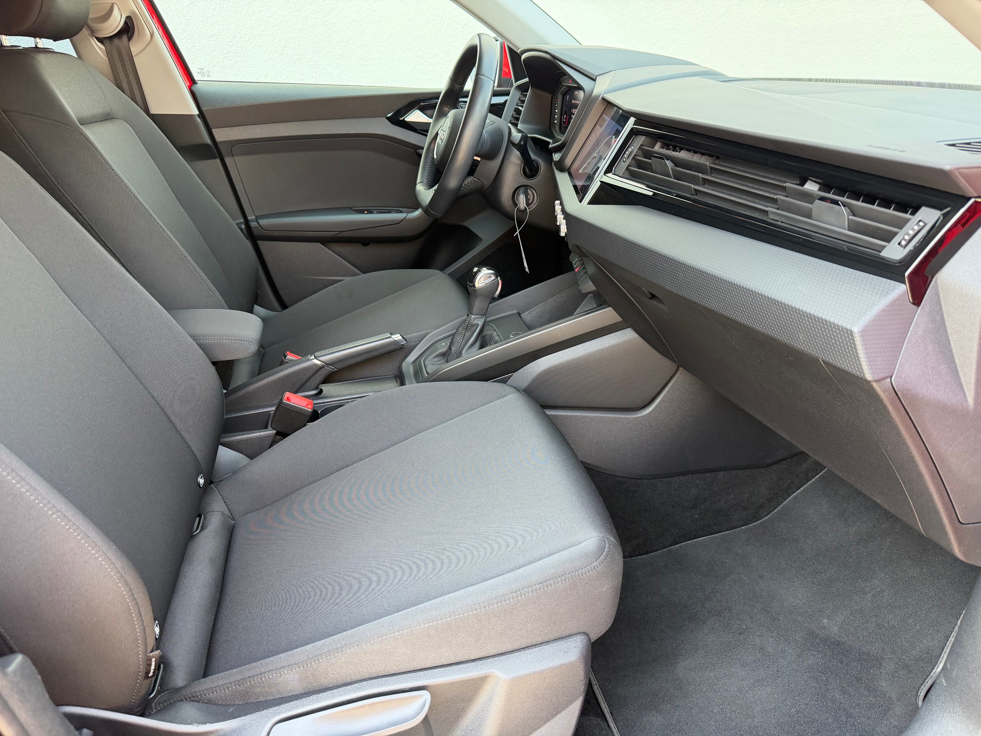 AUDI A1 Sportback 35 TFSI S Line S-tronic-image-15