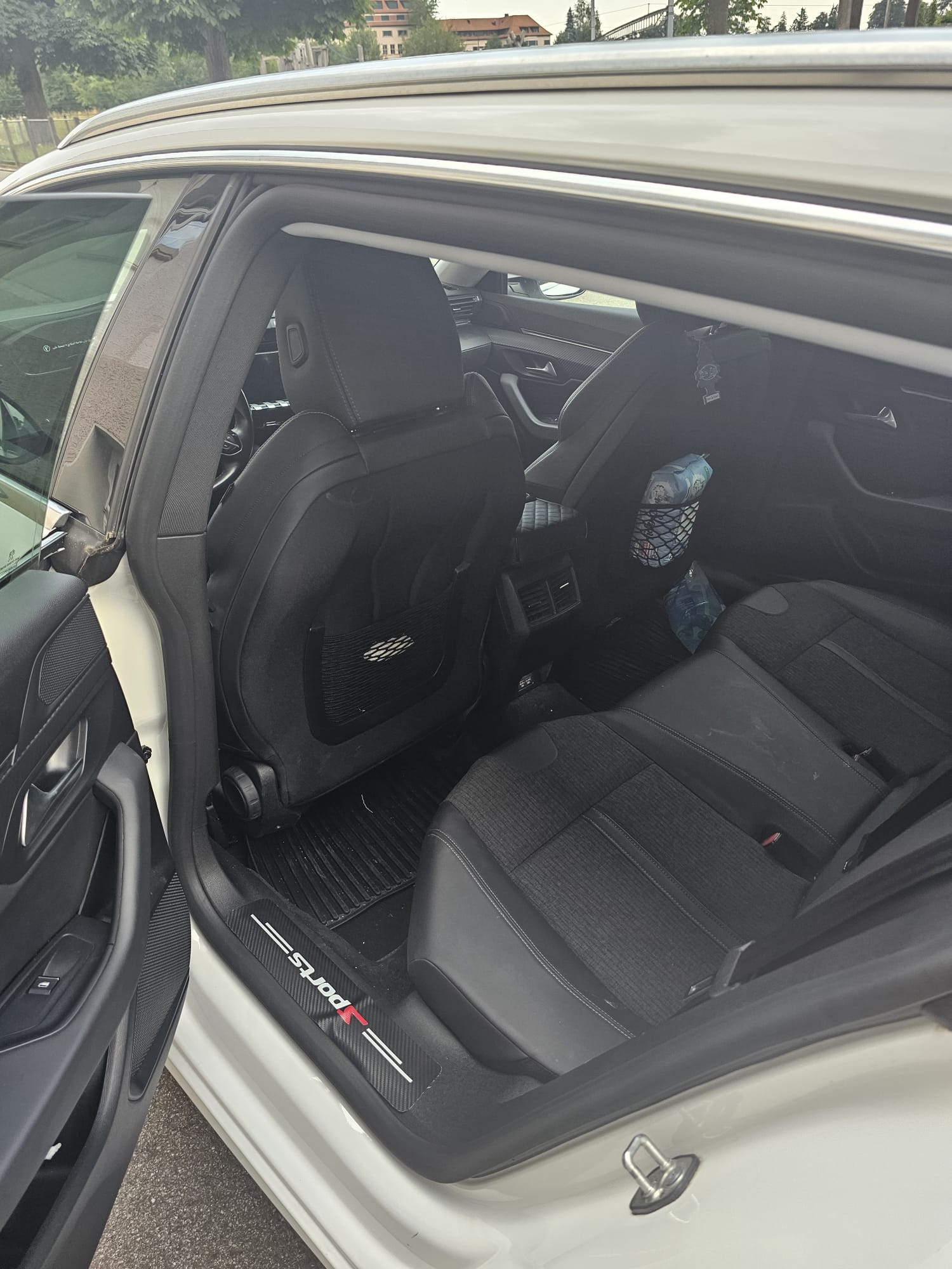 PEUGEOT 508 SW 1.6 Pure Tech Allure EAT8-image-3