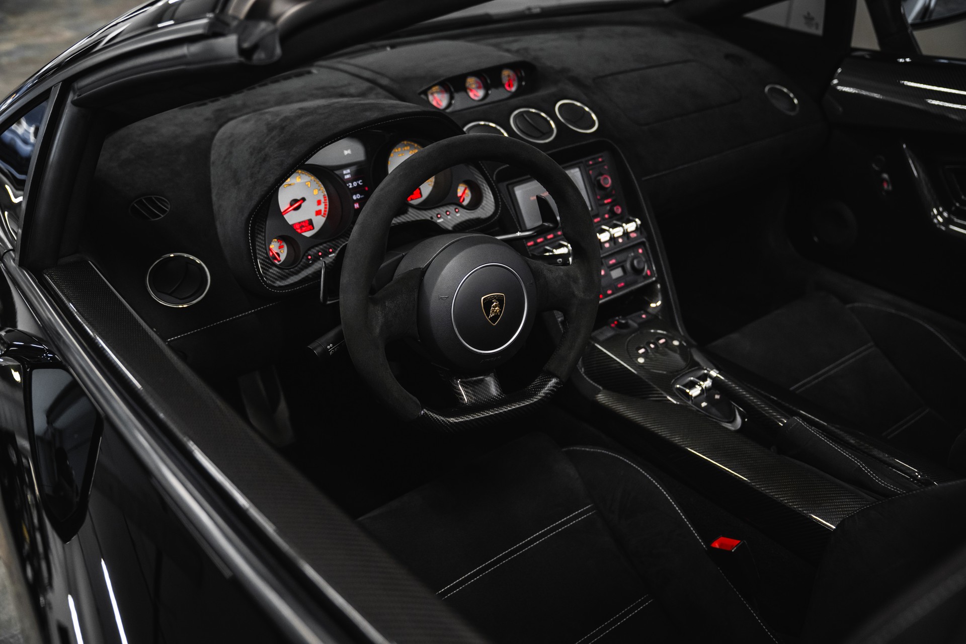 LAMBORGHINI Gallardo LP570-4 Spyder Performante E-Gear-image-9