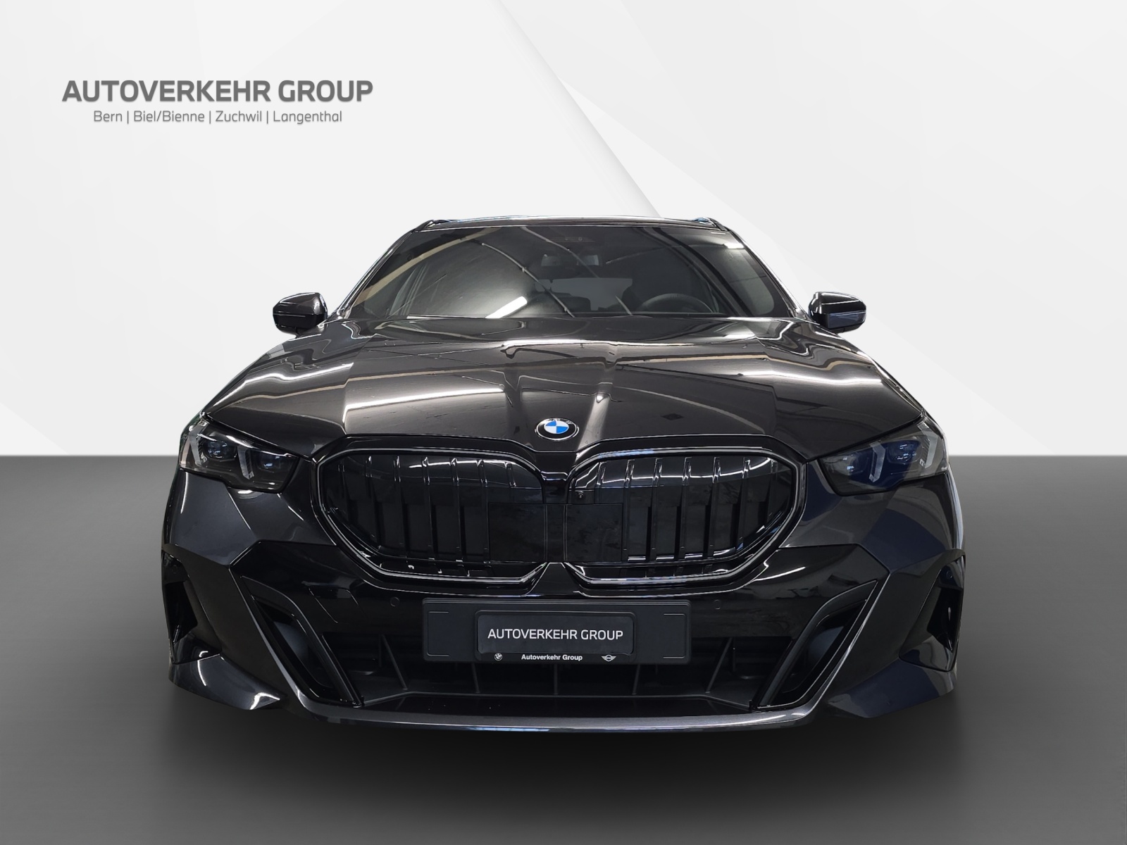BMW 540d xDrive 48V Touring M Sport Pro Steptronic-showroom-element-1