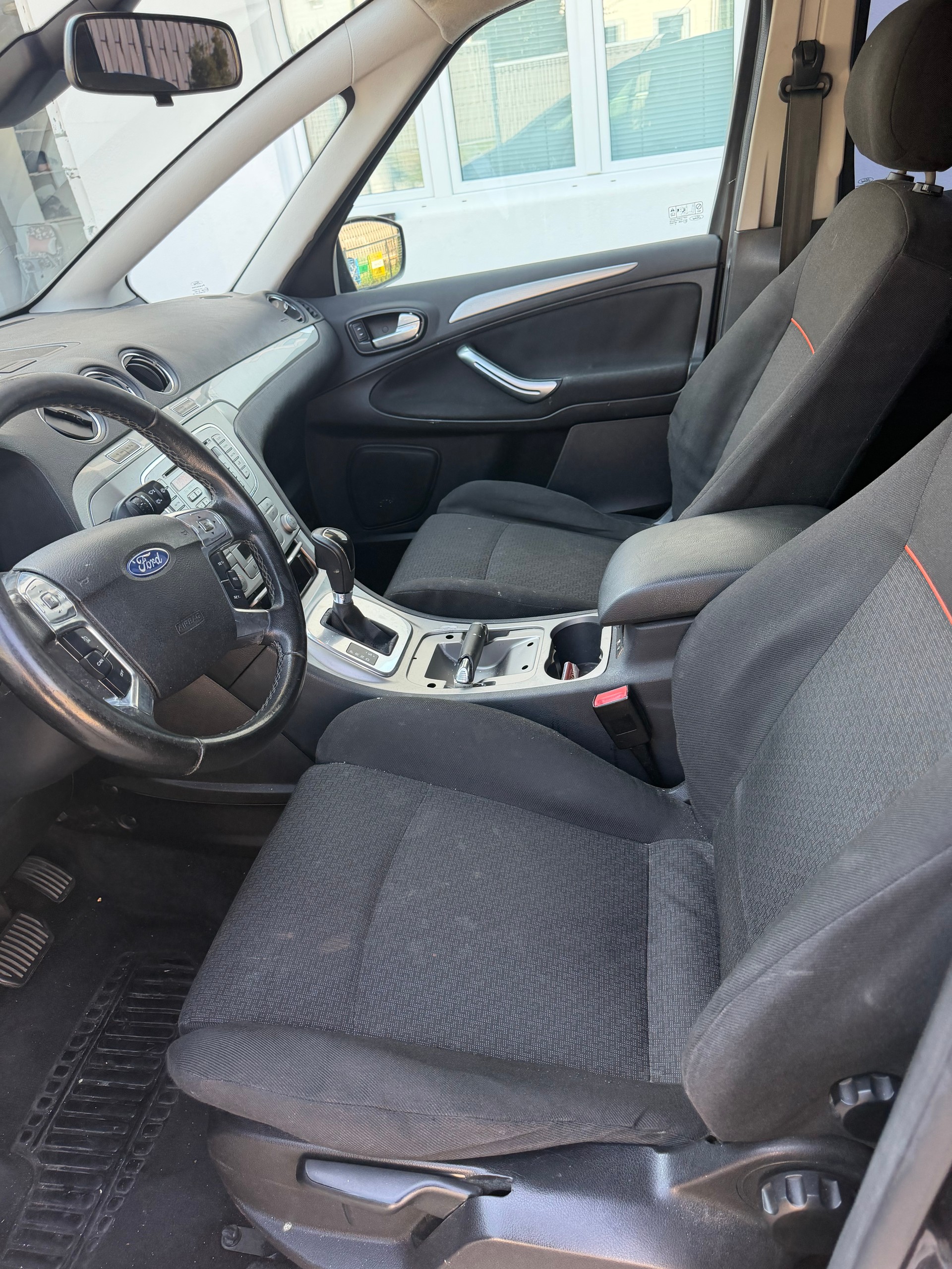 FORD S-Max 2.0 TDCi Titanium Automatic-image-7