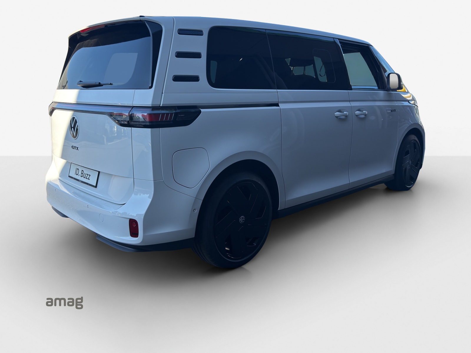 VW ID.Buzz NWB GTX 4 Motion-image-4