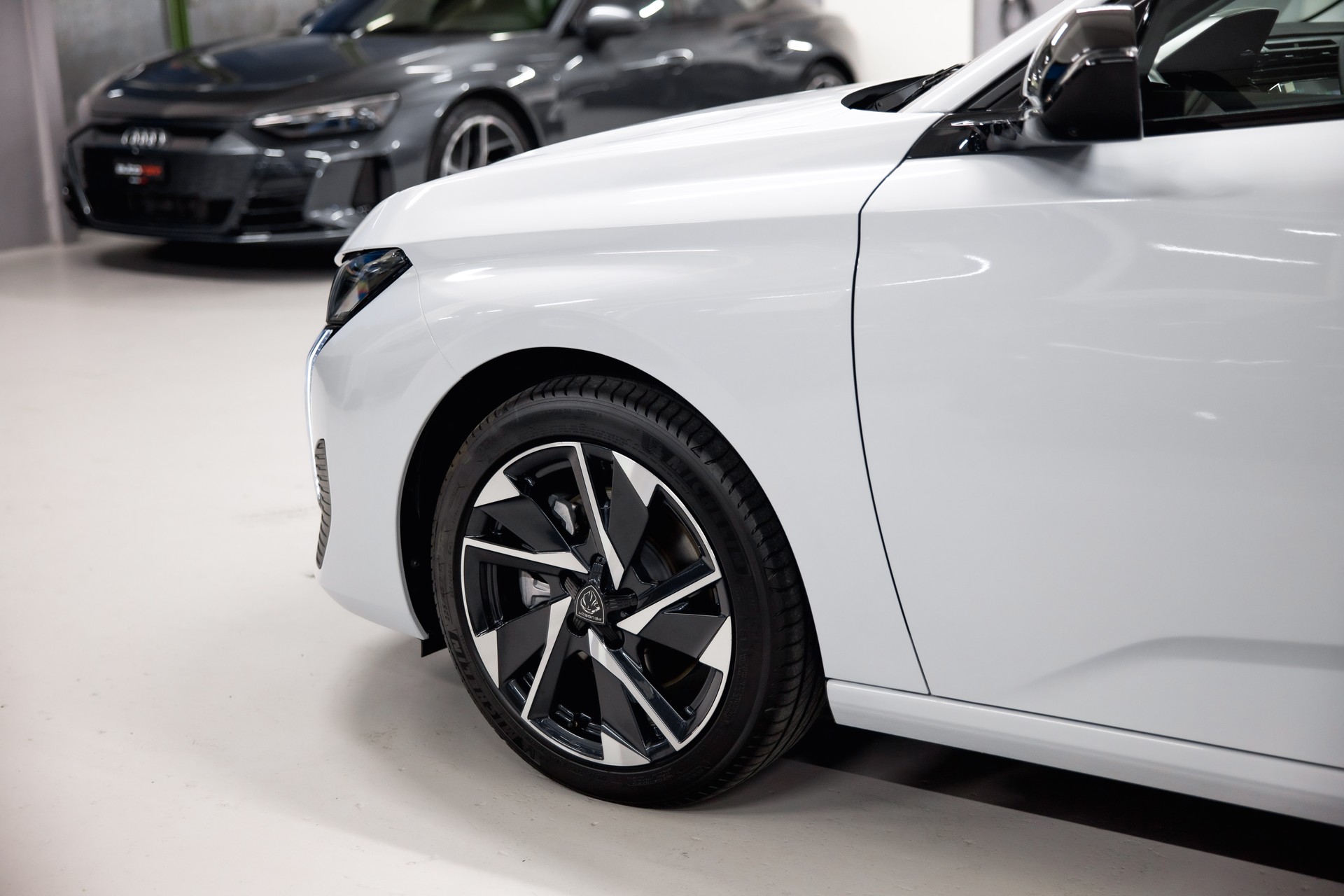 PEUGEOT 308 SW 1.5 BlueHDI Allure EAT8-image-14