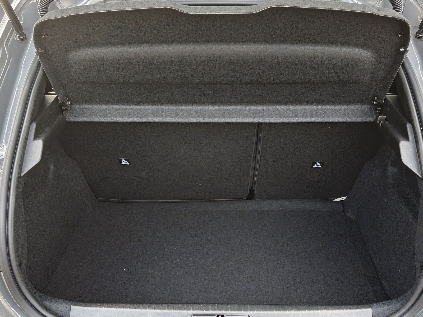 PEUGEOT 208 1.2 Hybrid 145 GT Exclusive-image-20