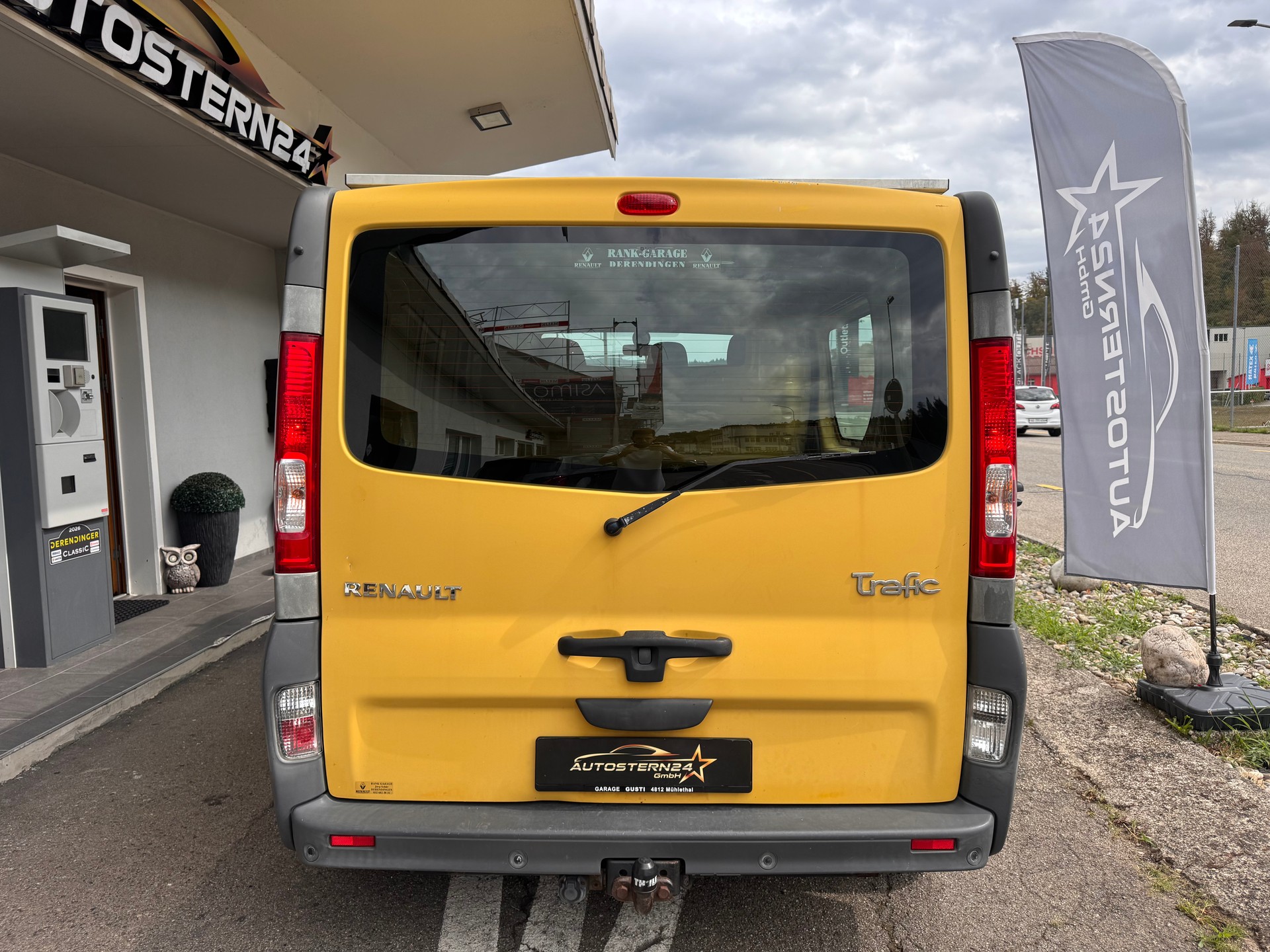 RENAULT Trafic 2.0 dCi 115 2.9t L2H1*Frisch MFK*AHK*-image-3