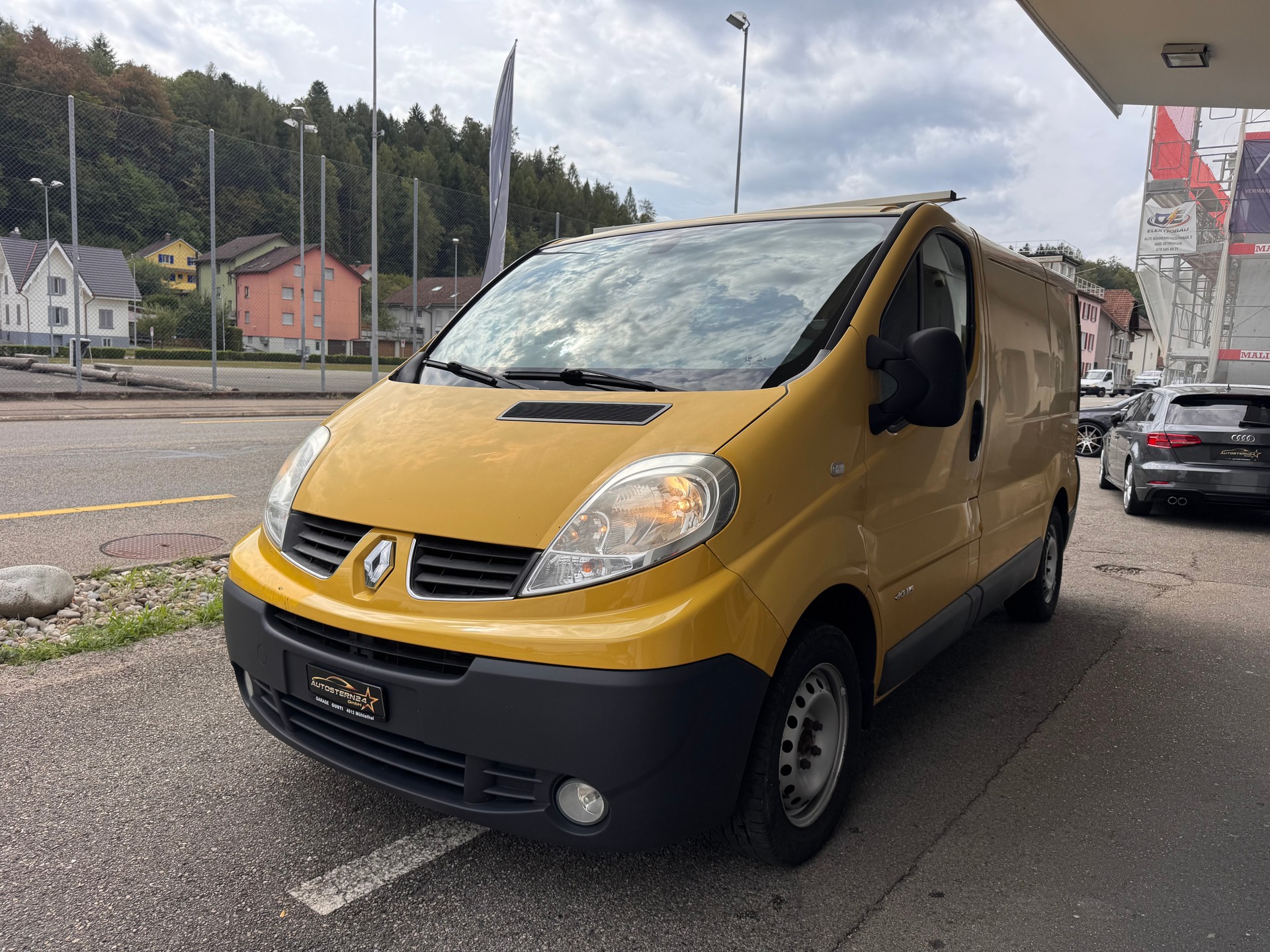 RENAULT Trafic 2.0 dCi 115 2.9t L2H1*Frisch MFK*AHK*-image-0