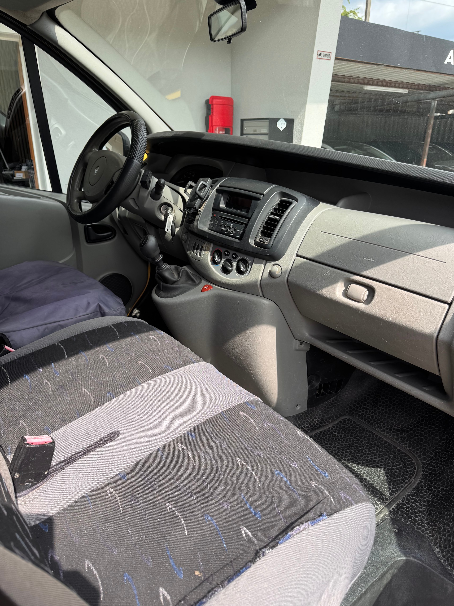 RENAULT Trafic 2.0 dCi 115 2.9t L2H1*Frisch MFK*AHK*-image-7