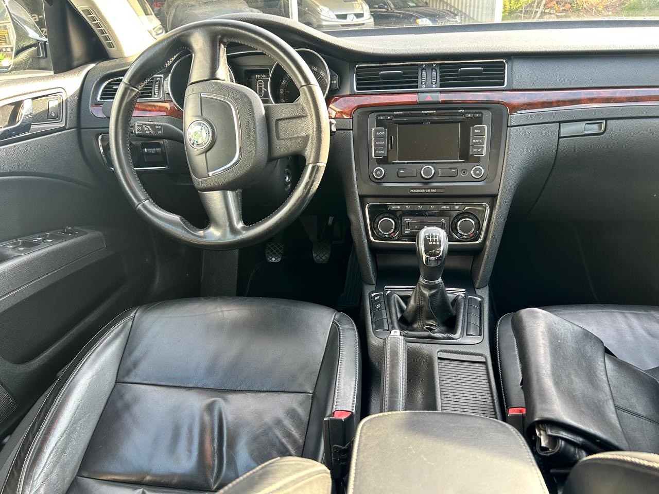 SKODA 1.8 TSI Ambition-image-5