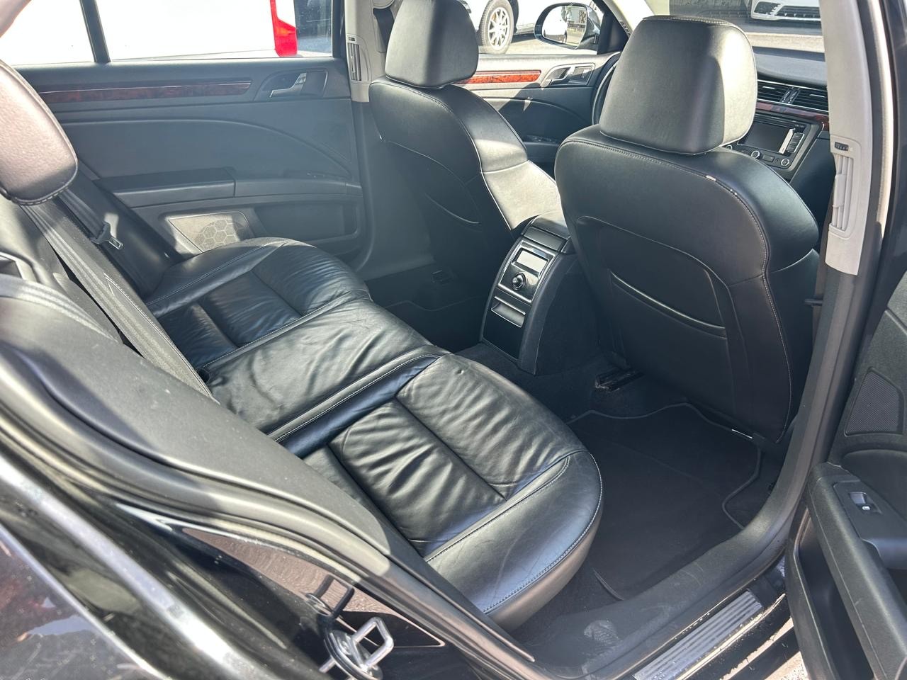 SKODA 1.8 TSI Ambition-image-4