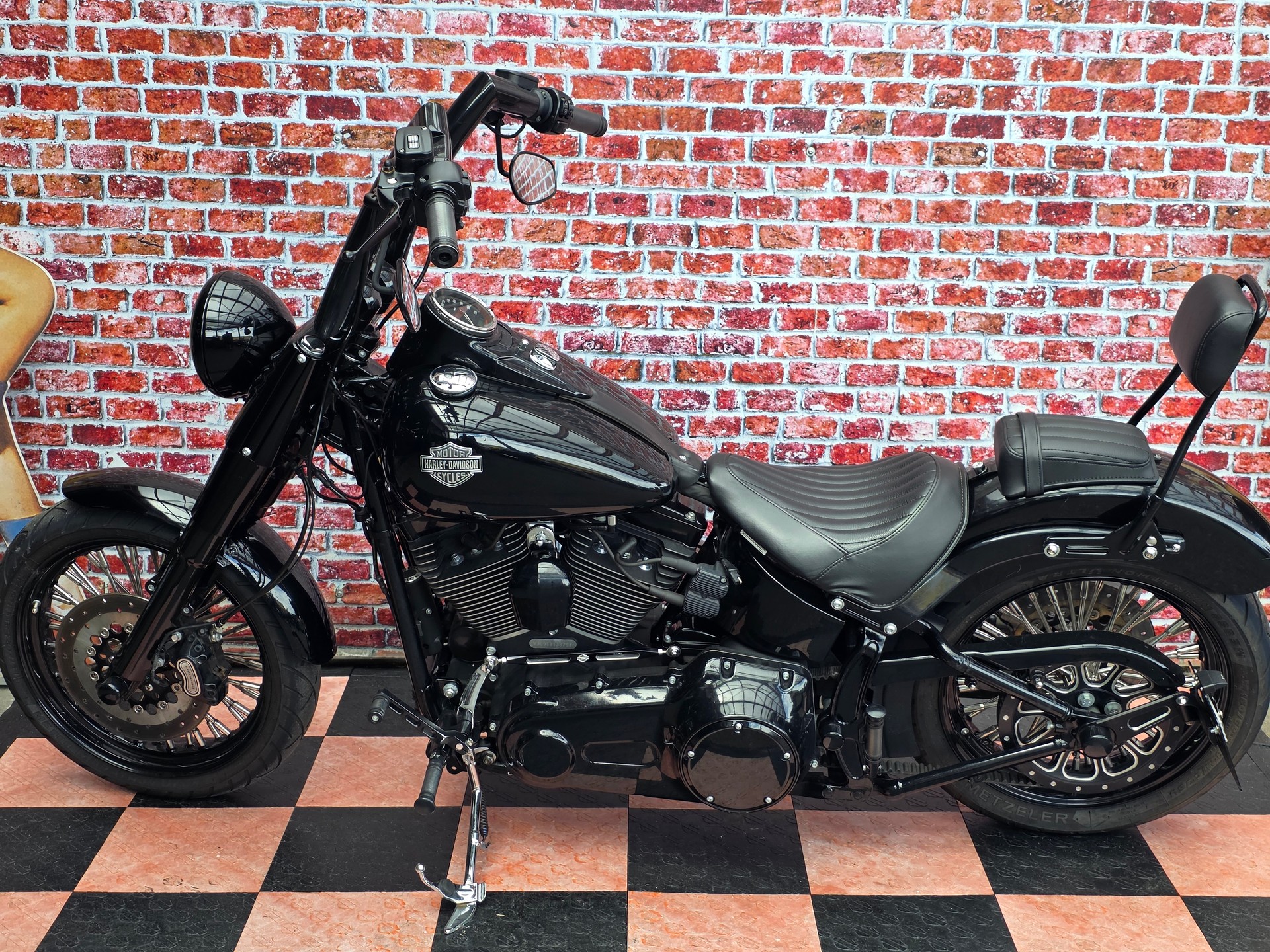 HARLEY-DAVIDSON FLSS Softail Slim S110 ABS-showroom-element-3