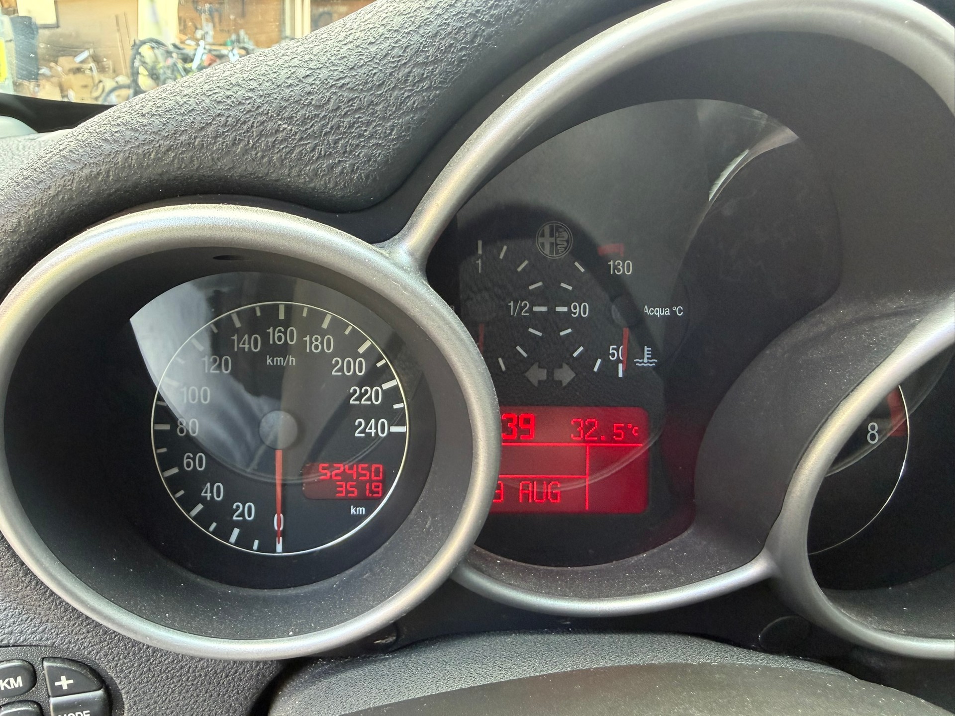 ALFA ROMEO 147 2.0 TS 16V Distinctive-image-9