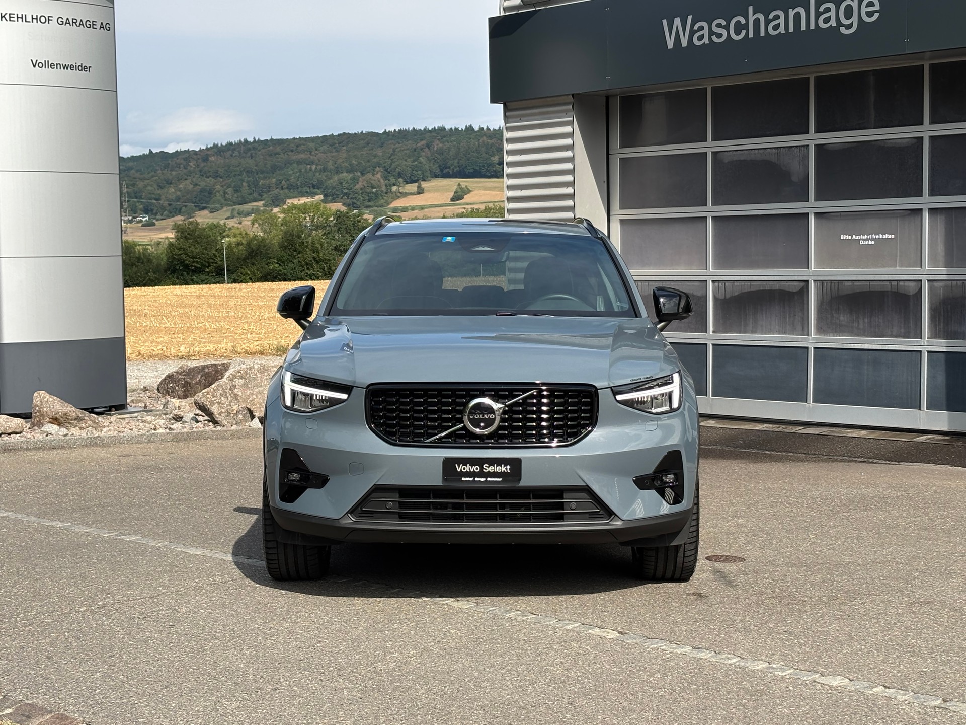 VOLVO XC40 2.0 B5 MH Ultimate Dark AWD-image-7