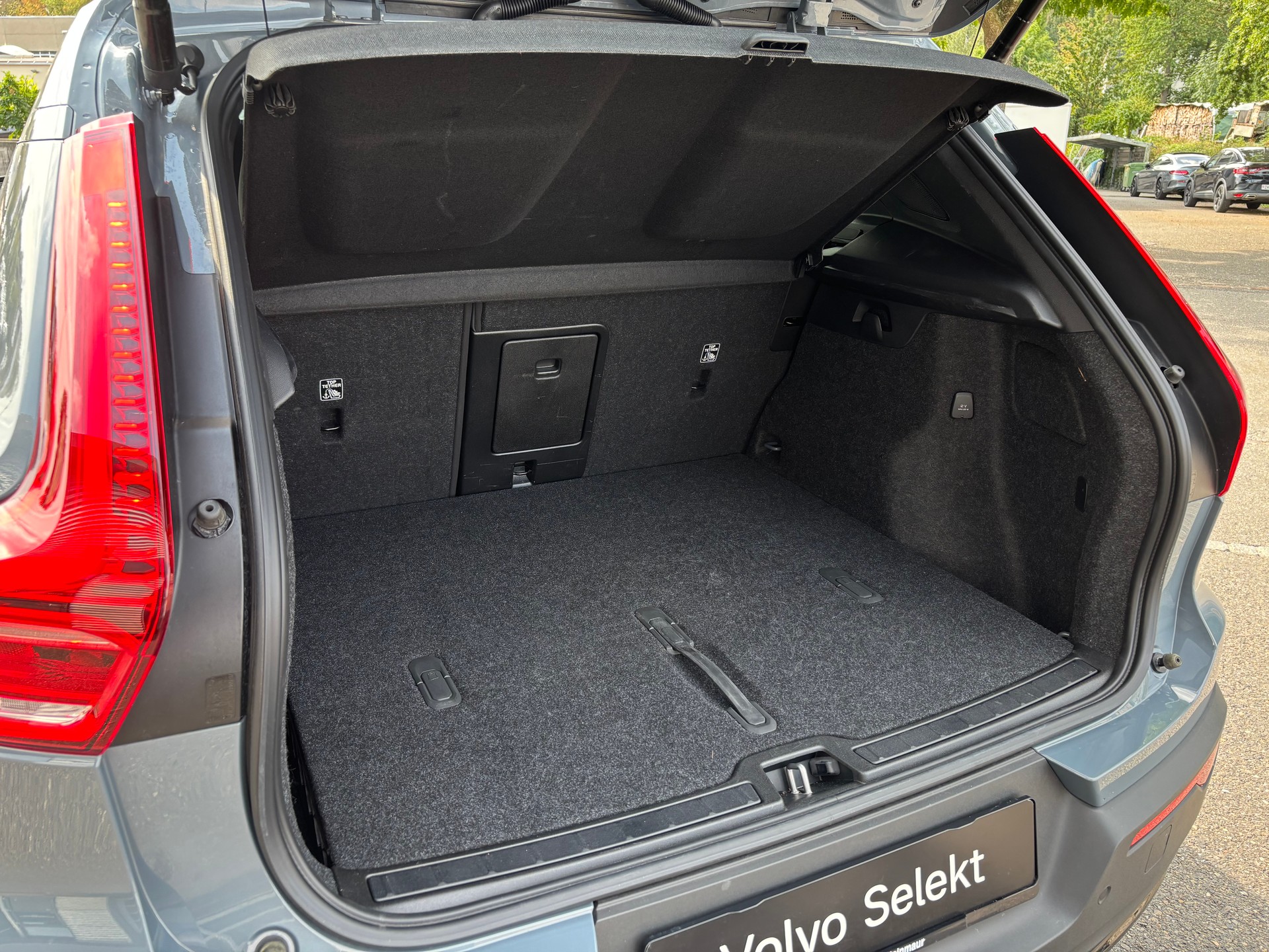 VOLVO XC40 2.0 B5 MH Ultimate Dark AWD-image-9