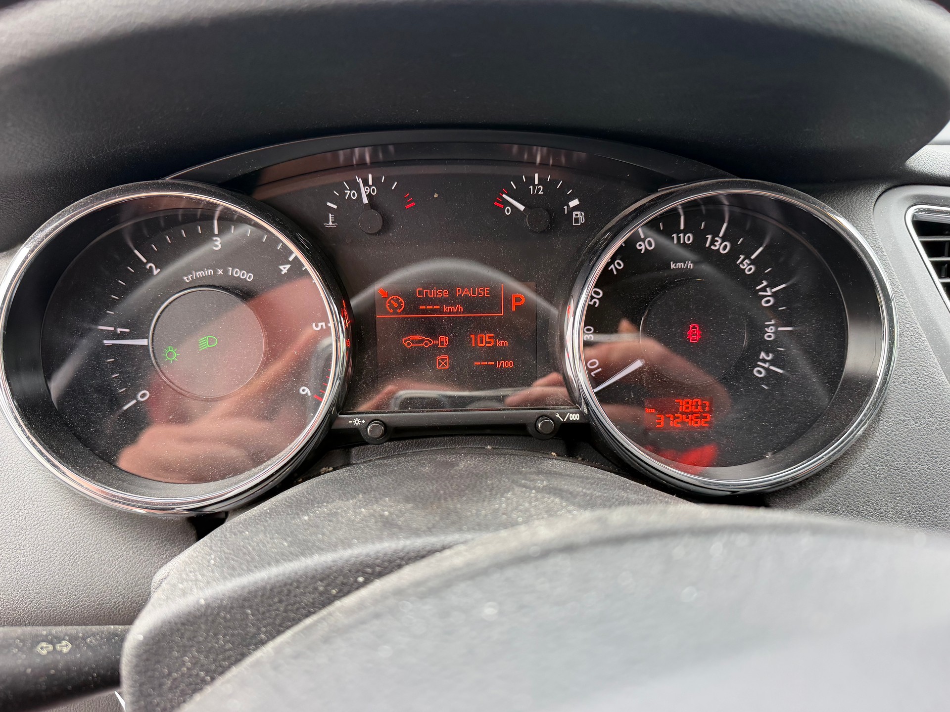 PEUGEOT 5008 2.0 HDI Allure Automatic-image-9