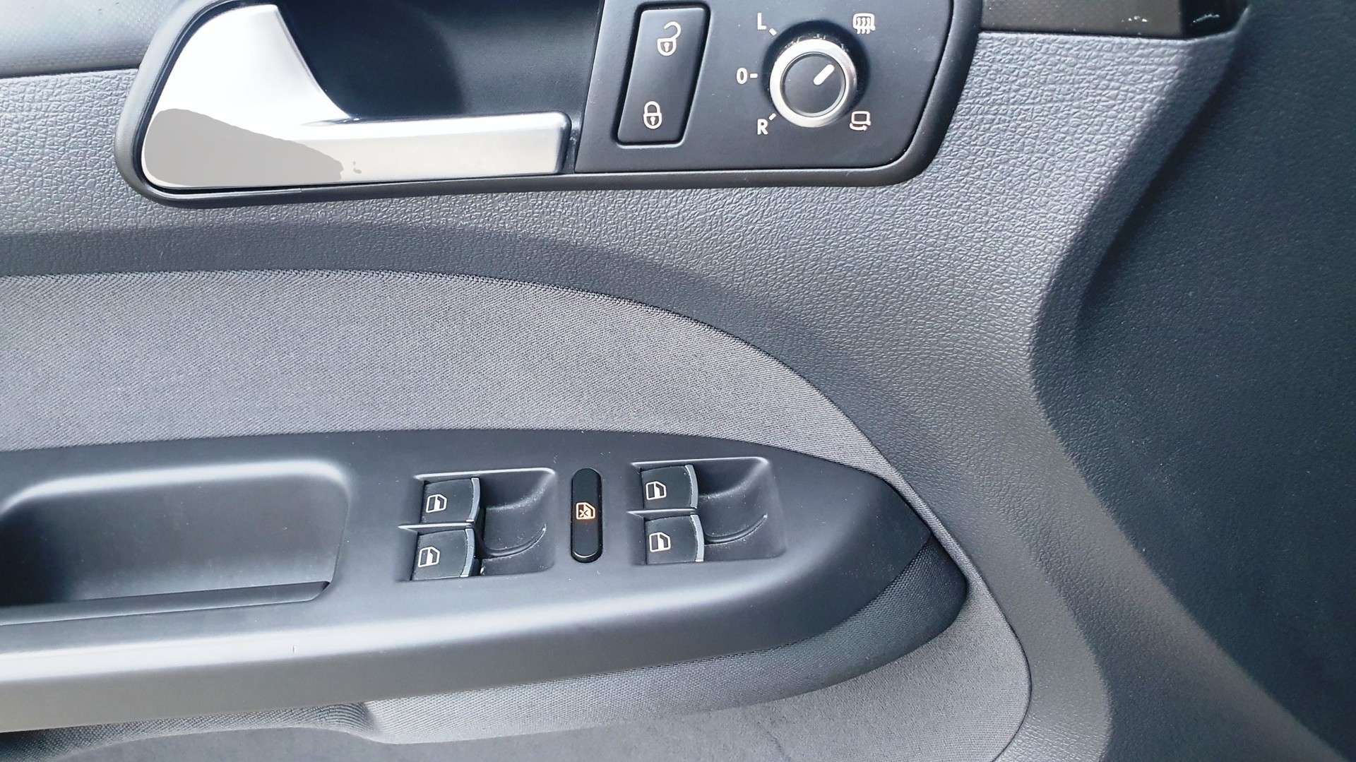 VW Touran 1.4 TSI Highline DSG-image-18
