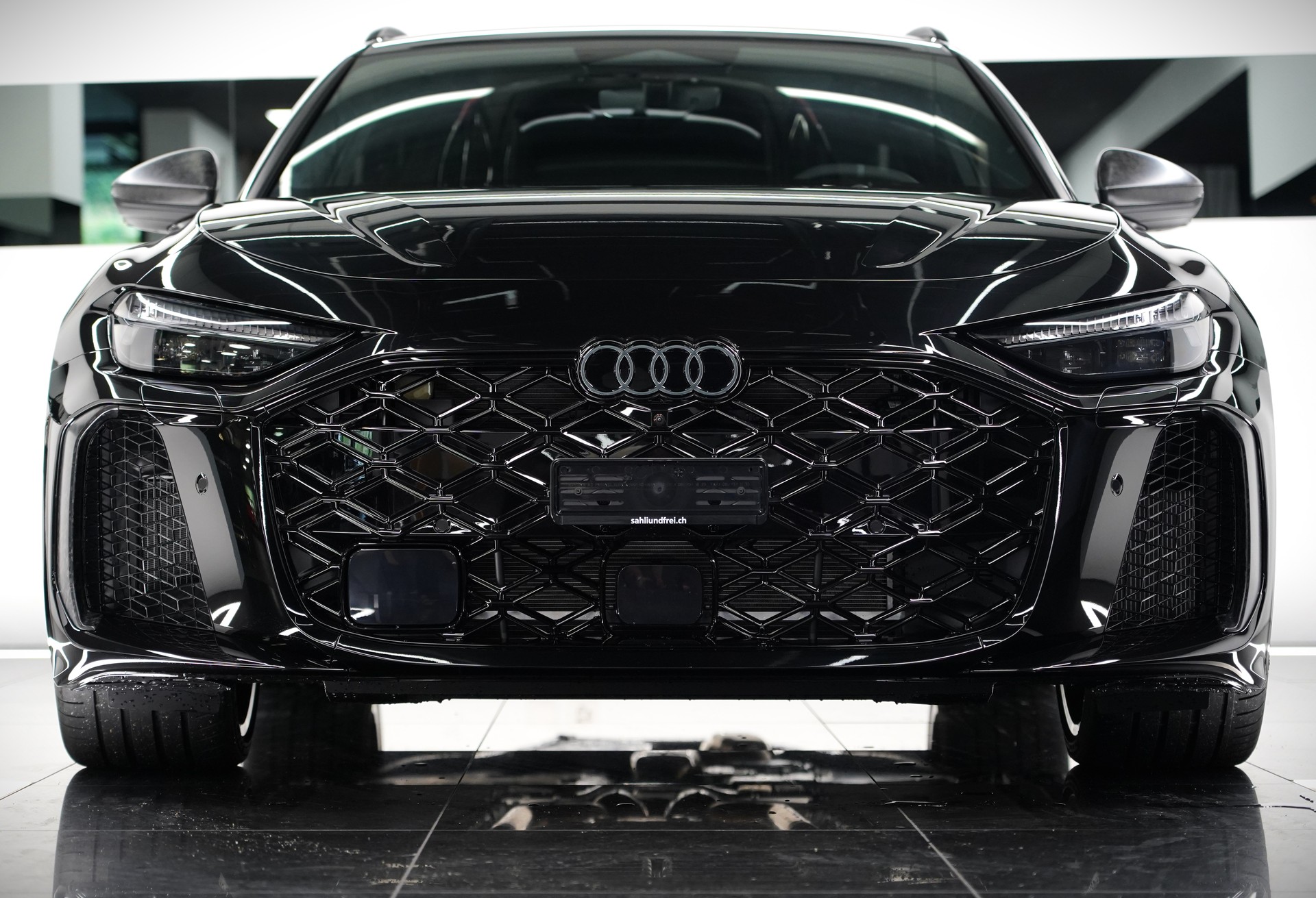 AUDI RS5 Av TFSI 470kW Tiptronic quattro-showroom-element-3