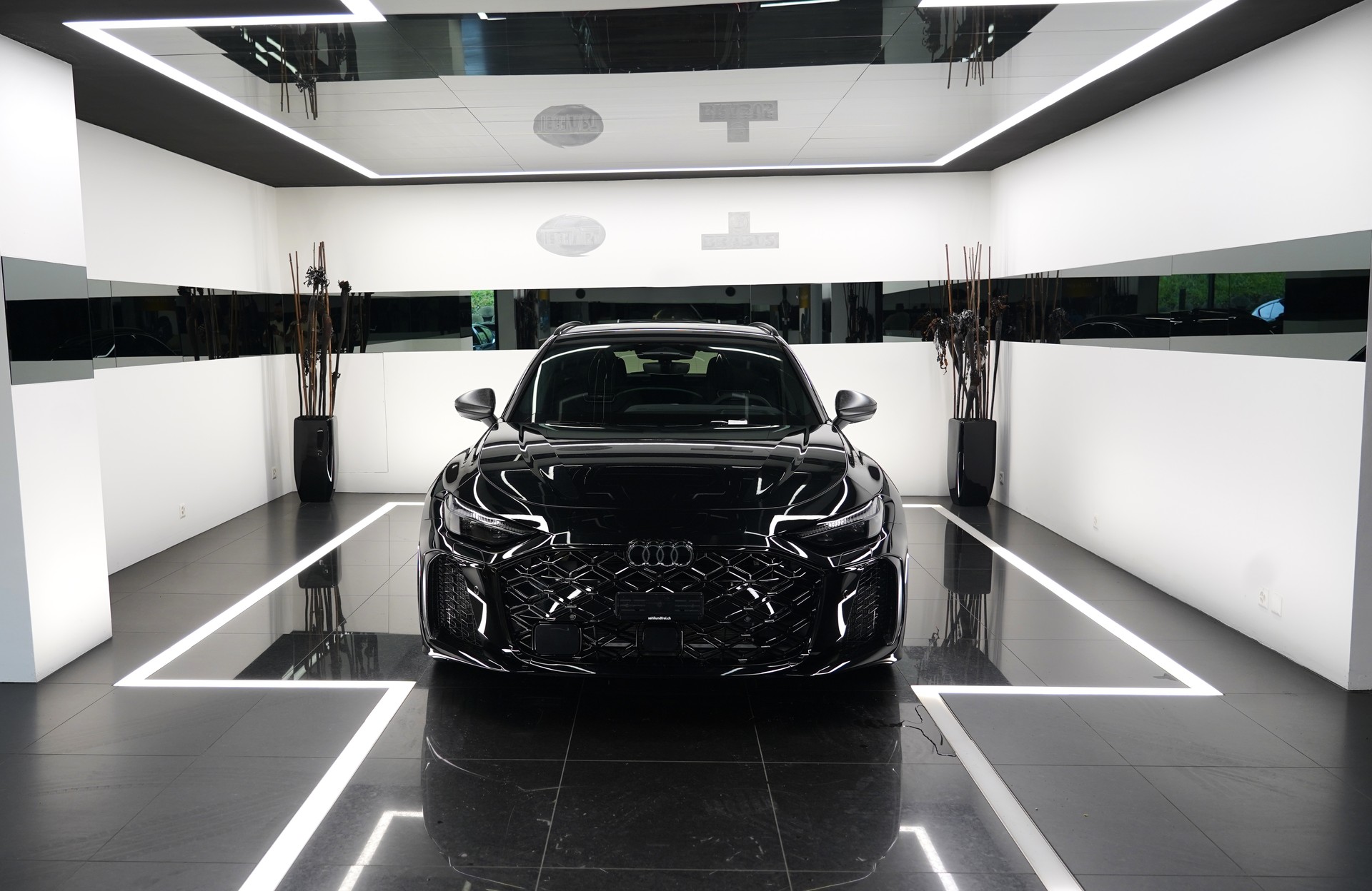 AUDI RS5 Av TFSI 470kW Tiptronic quattro-showroom-element-2