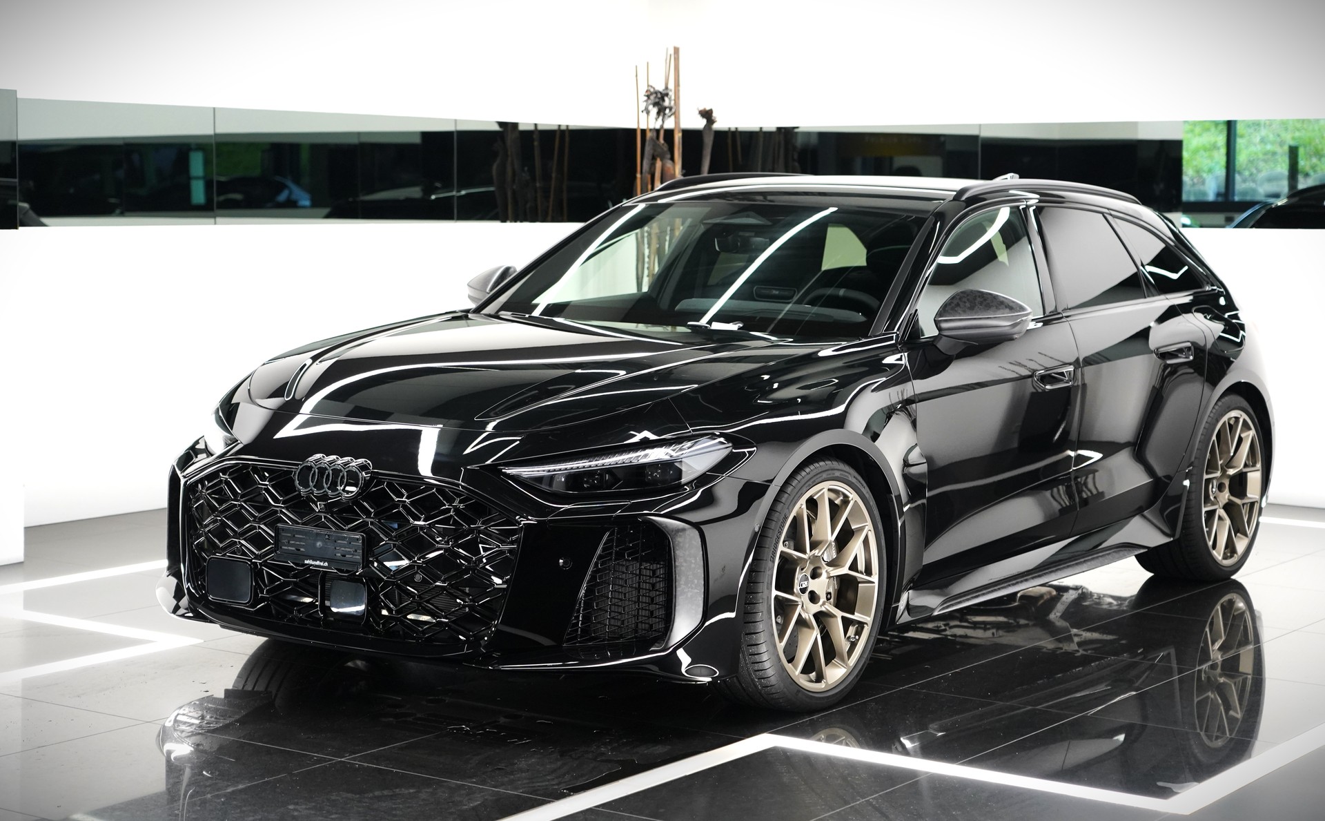 AUDI RS5 Av TFSI 470kW Tiptronic quattro-showroom-element-1