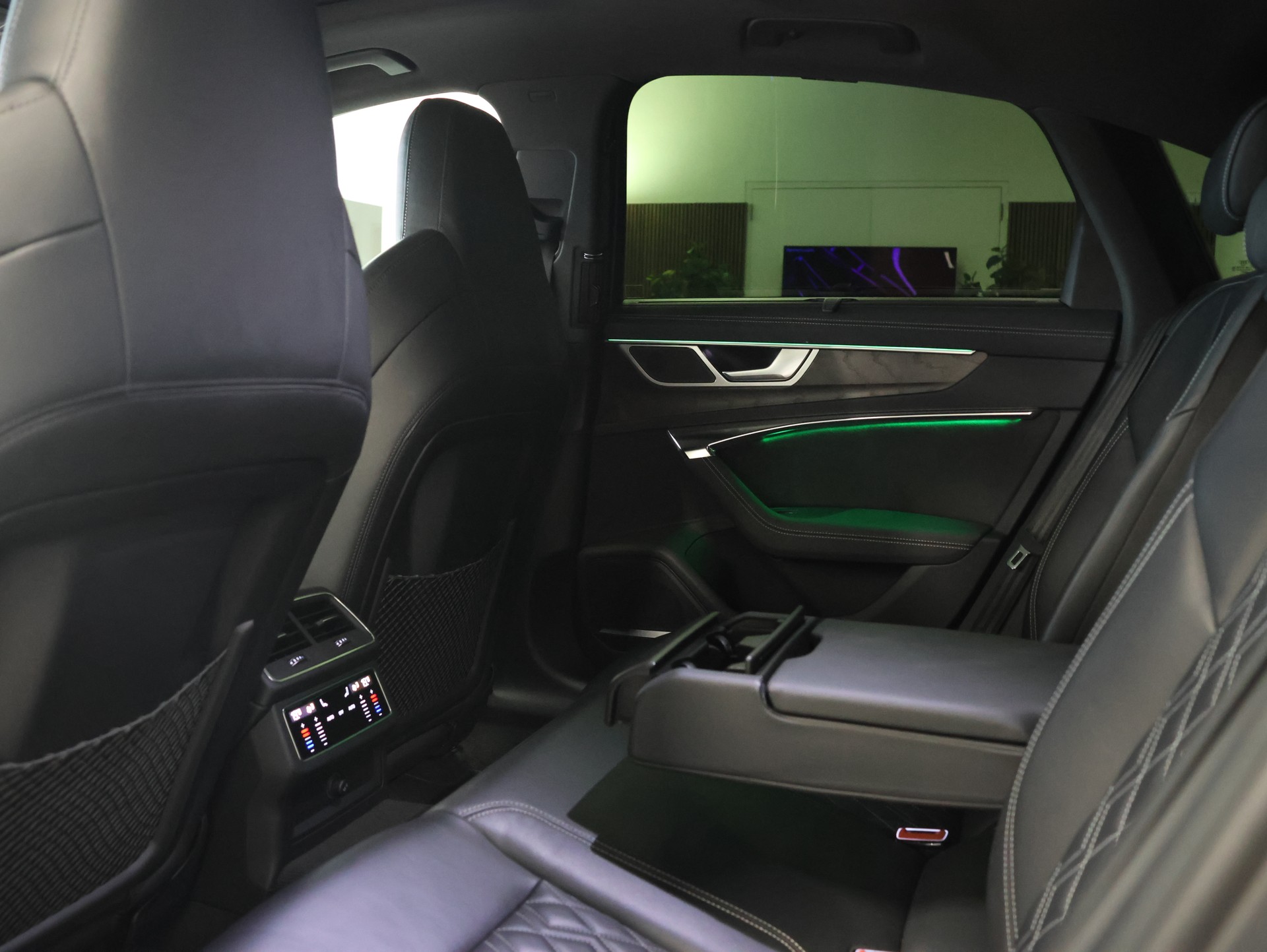AUDI S6 Limousine 3.0 TDI quattro tiptronic *Panoramadach* *Sitzheizung* *360 Kamera*-image-39