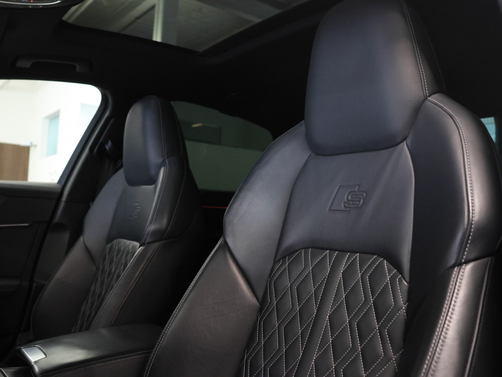 AUDI S6 Limousine 3.0 TDI quattro tiptronic *Panoramadach* *Sitzheizung* *360 Kamera*-image-16