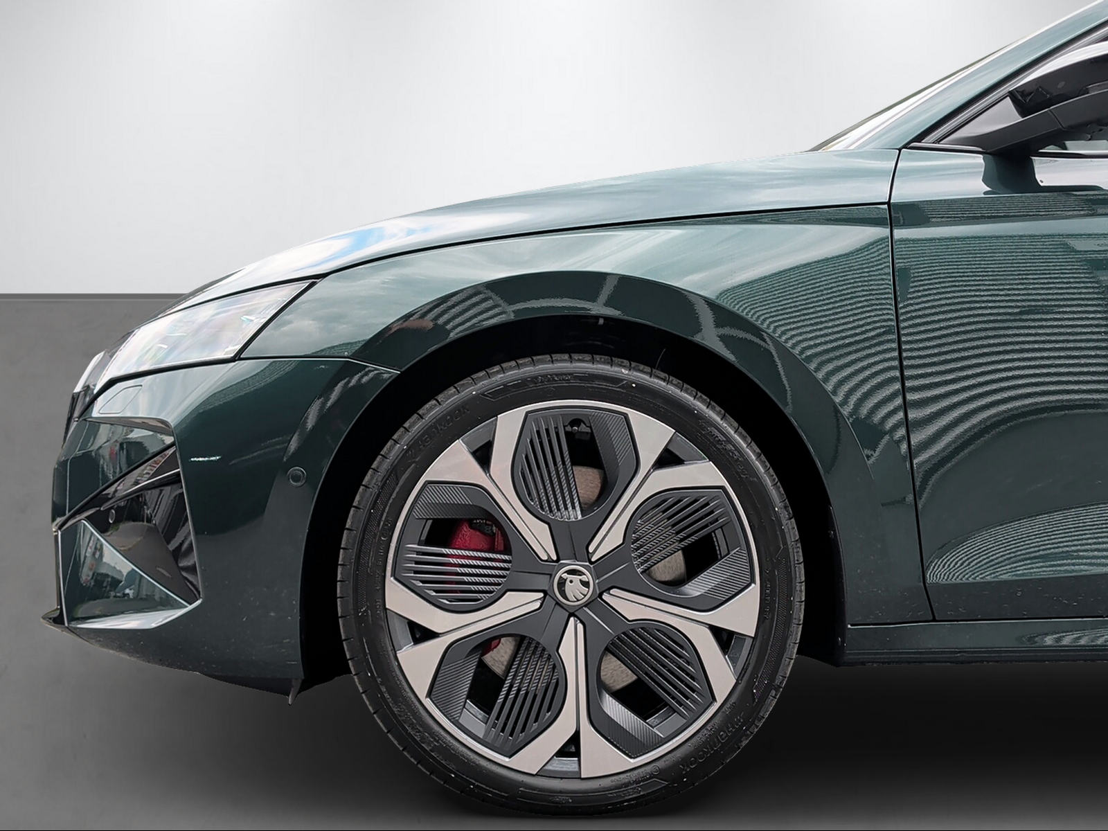 SKODA Oct. RS 30 2.0 TSI 265PS 7DSG 2000ccm 265PS/195kW 4 Zylinder TSI Benzin-image-3