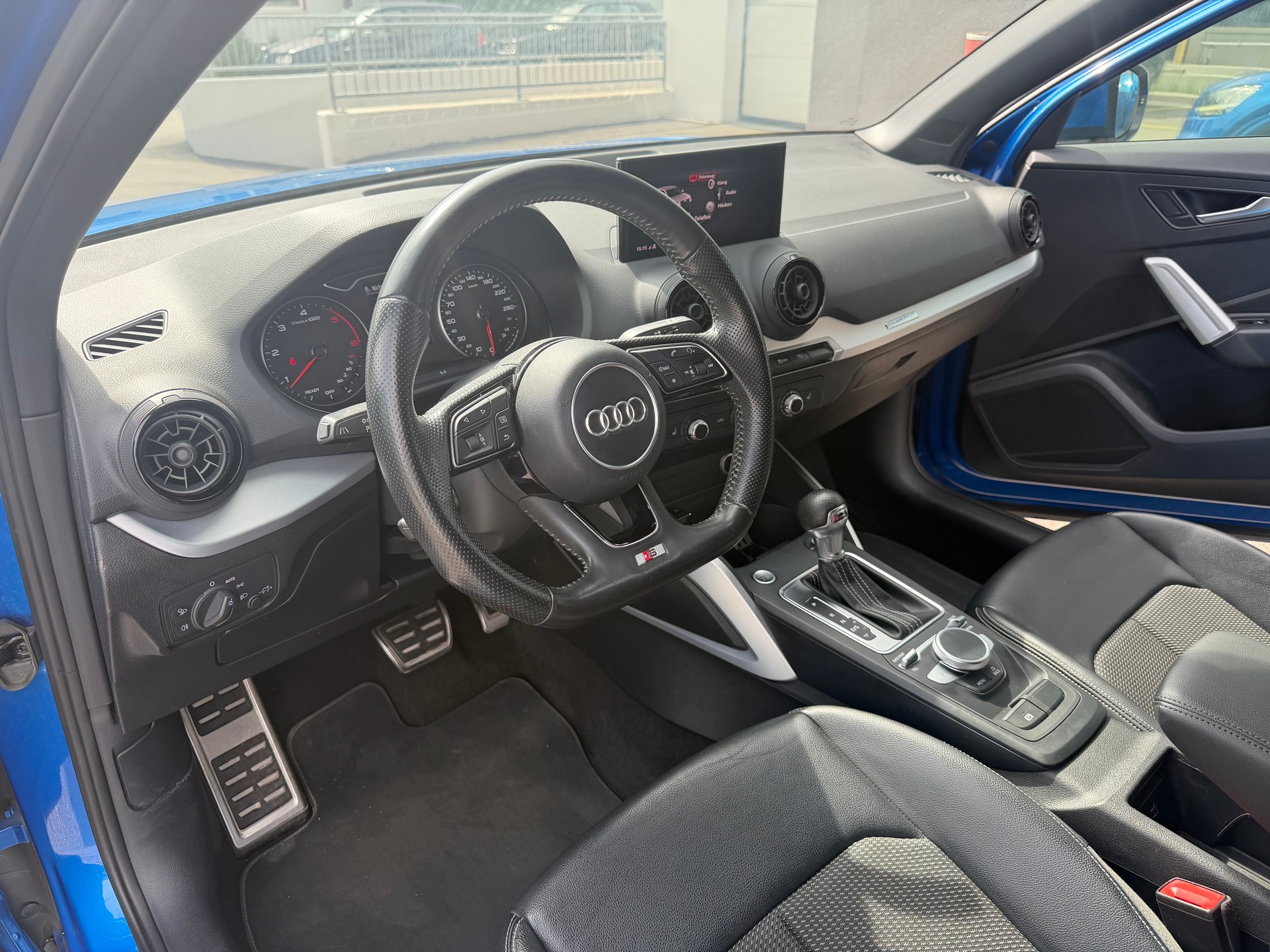 AUDI Q2 2.0 TDI sport quattro S-tronic-image-12