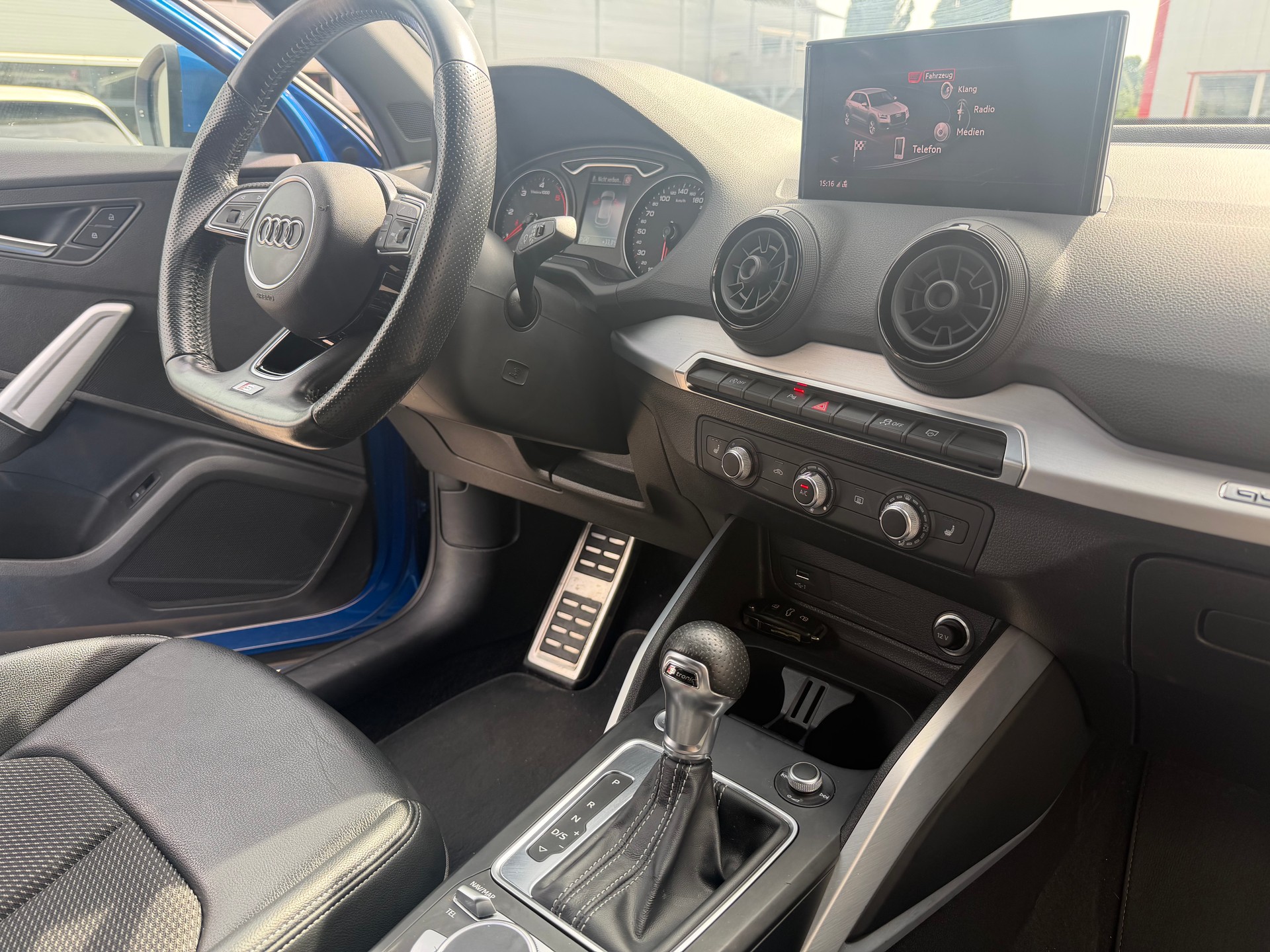 AUDI Q2 2.0 TDI sport quattro S-tronic-image-16