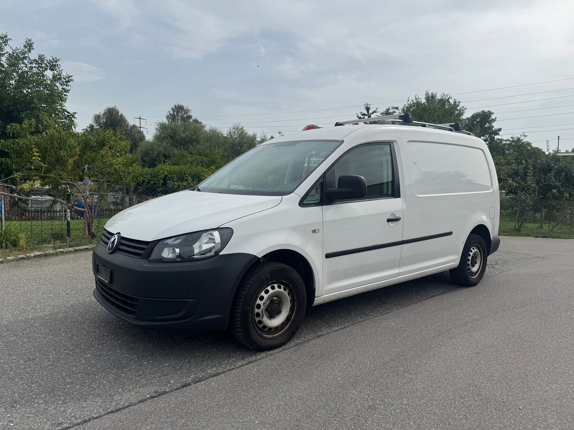 VW Caddy Maxi 1.6 TDI Blue Motion Technology-image-2