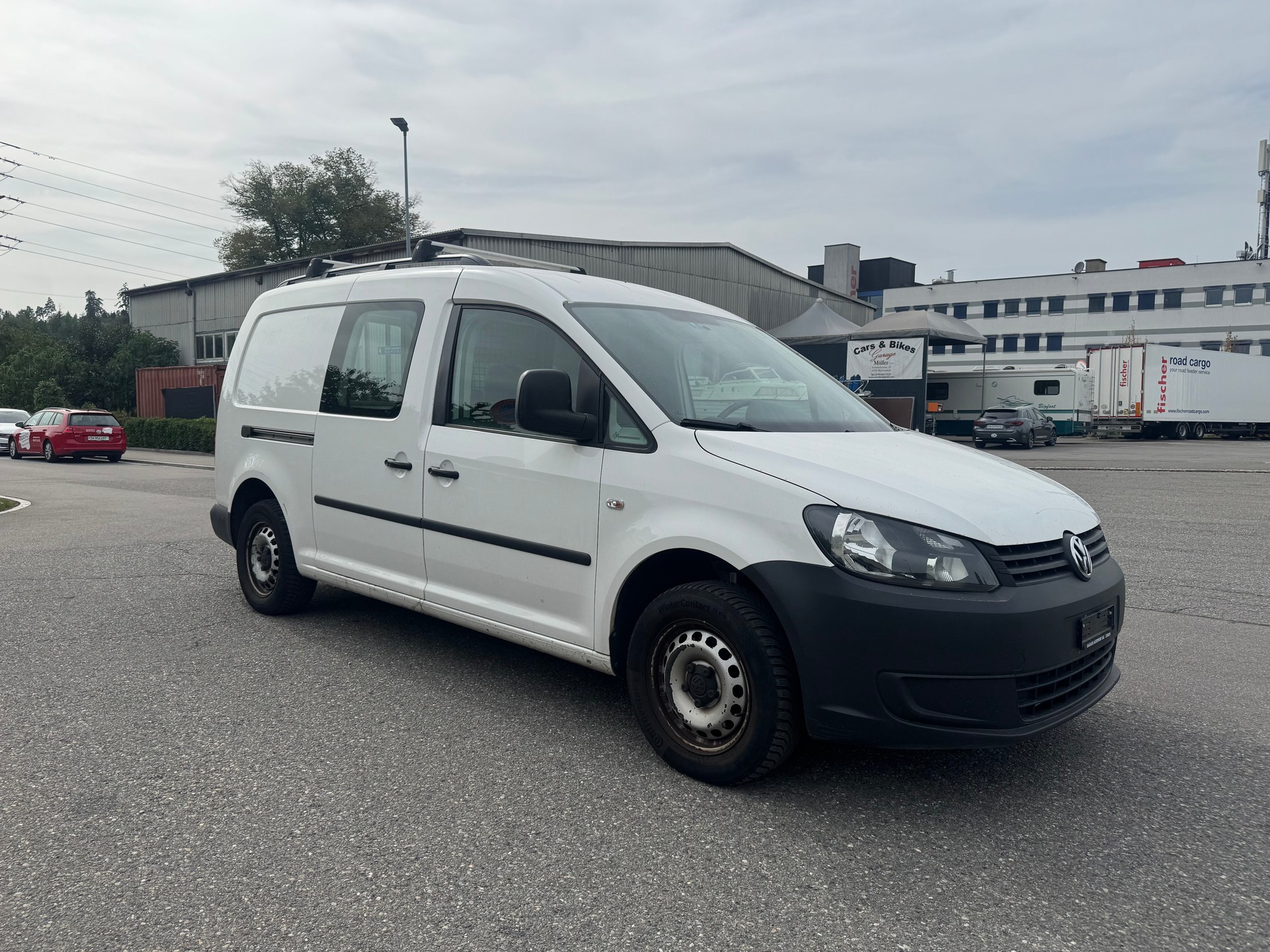 VW Caddy Maxi 1.6 TDI Blue Motion Technology-image-0