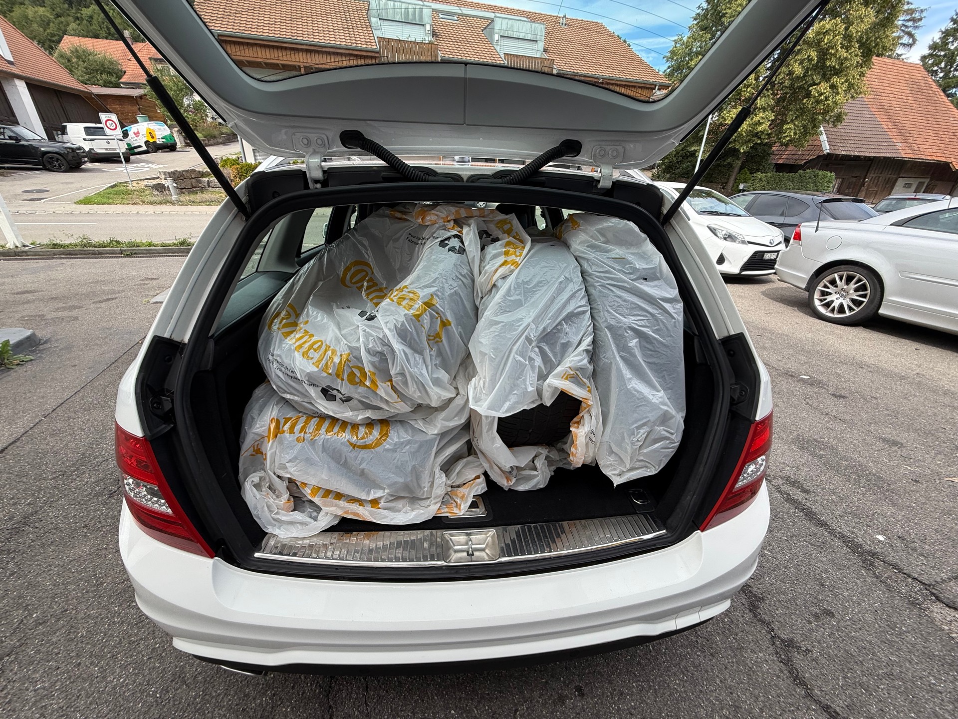 MERCEDES-BENZ C 250 CDI Avantgarde 4Matic 7G-Tronic-image-13