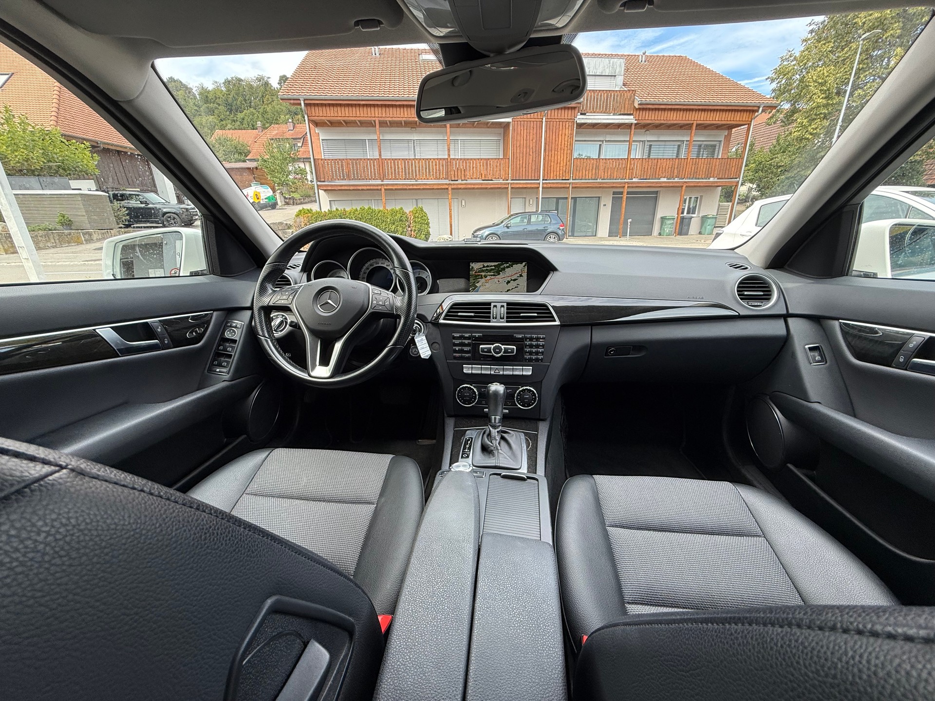 MERCEDES-BENZ C 250 CDI Avantgarde 4Matic 7G-Tronic-image-12