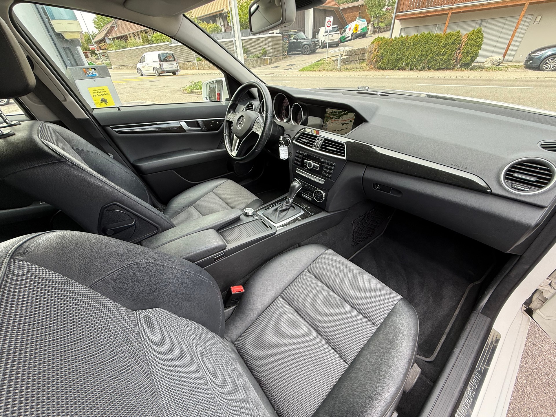 MERCEDES-BENZ C 250 CDI Avantgarde 4Matic 7G-Tronic-image-10