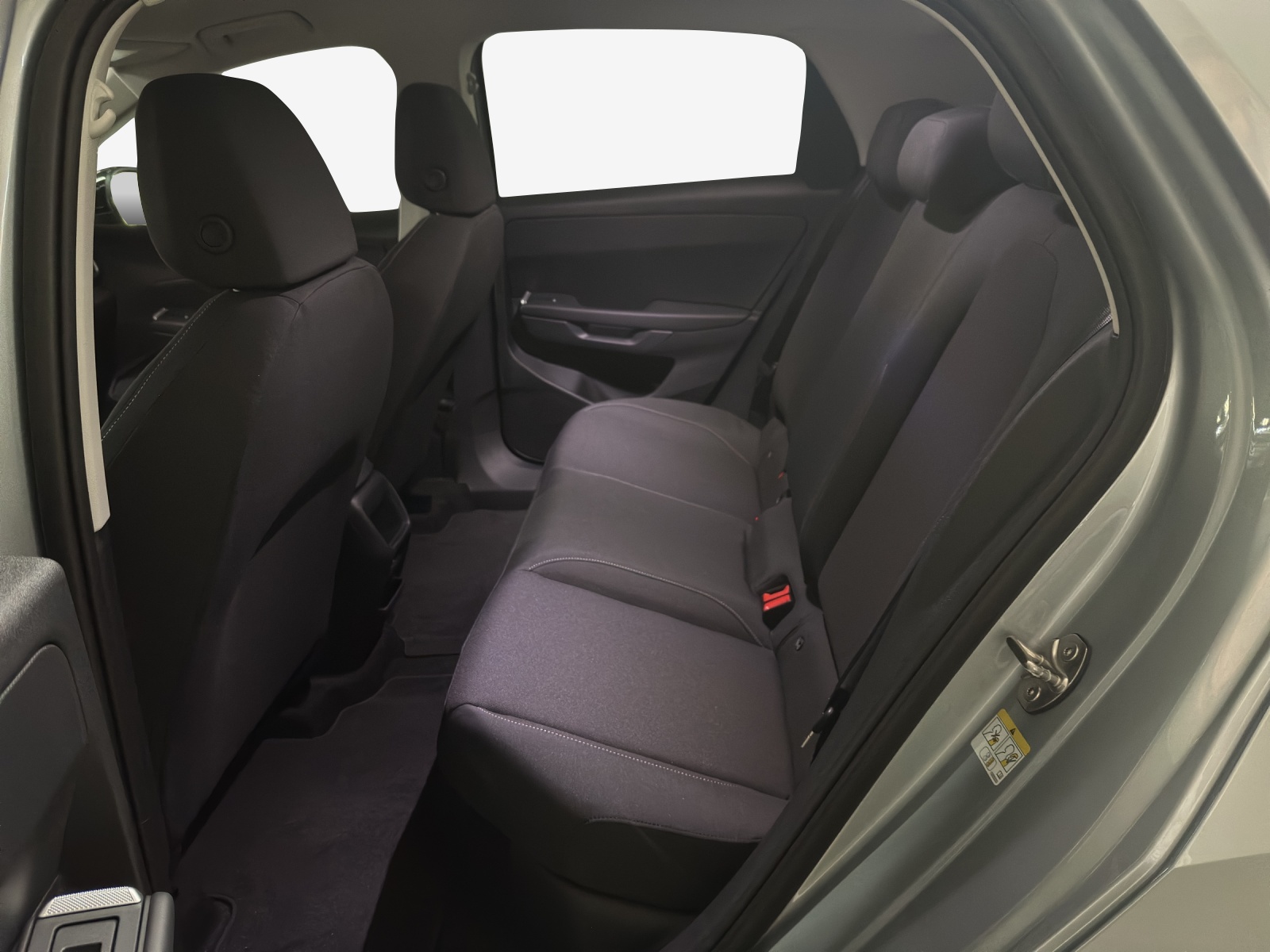 VW ID.Polo 52 kWh Life Edition One-image-11