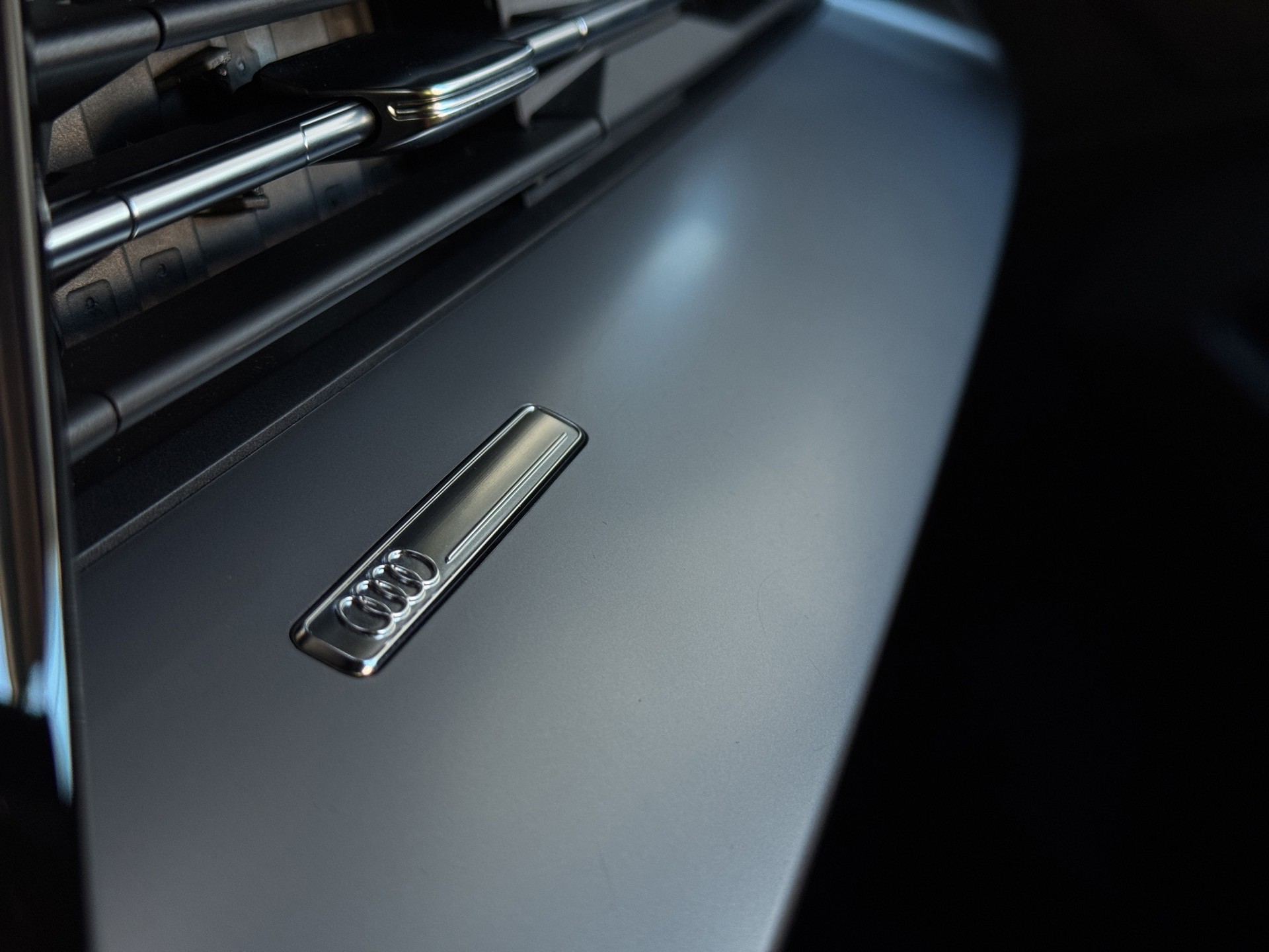 AUDI A3 Sportback 30 TFSI Business Edition S-tronic "Navi-RF.-Kamera-Leder"-image-14