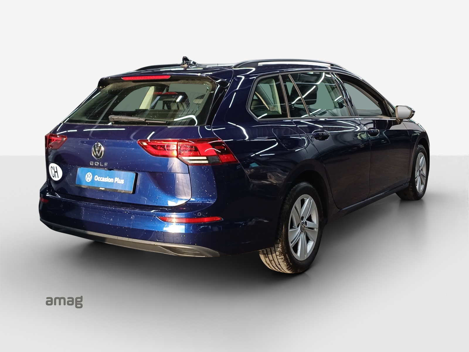 VW Golf Variant 1.5 TSI Life-image-4