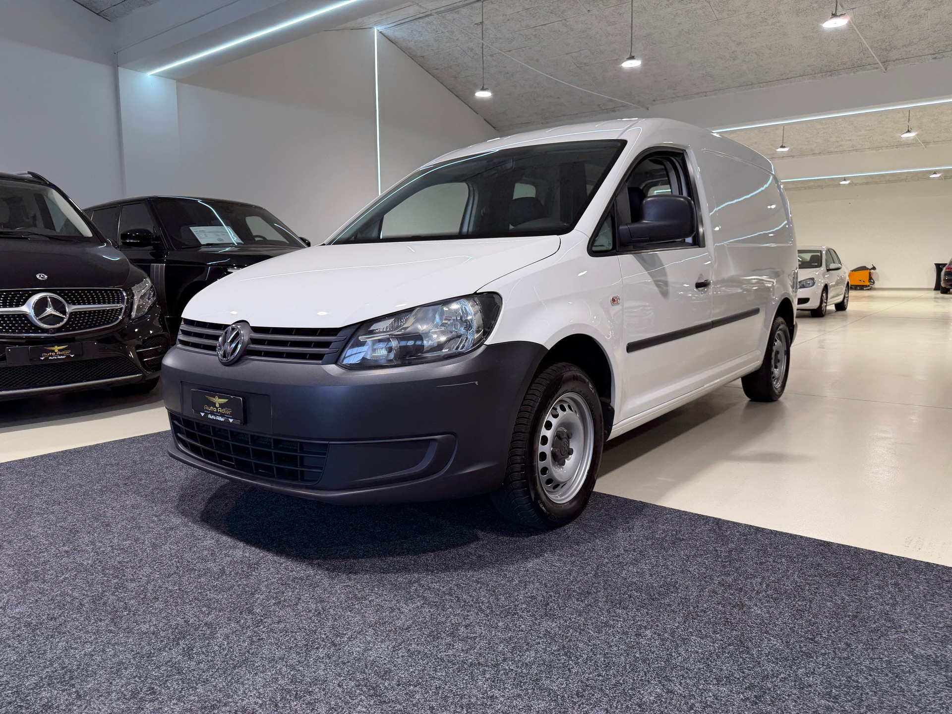 VW Caddy Maxi 1.6 TDI-showroom-element-1