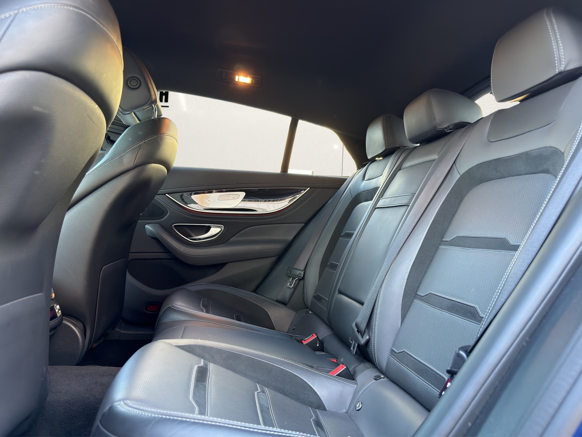 MERCEDES-BENZ AMG GT 4 63 S 4Matic+ Speedshift MCT-image-10