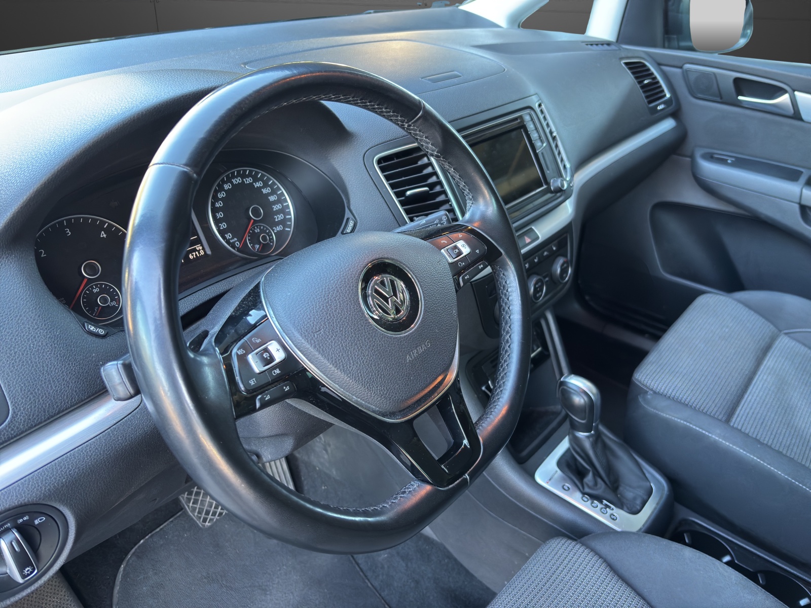 VW Sharan 2.0 TDI BMT Comfortline 4Motion DSG-image-4