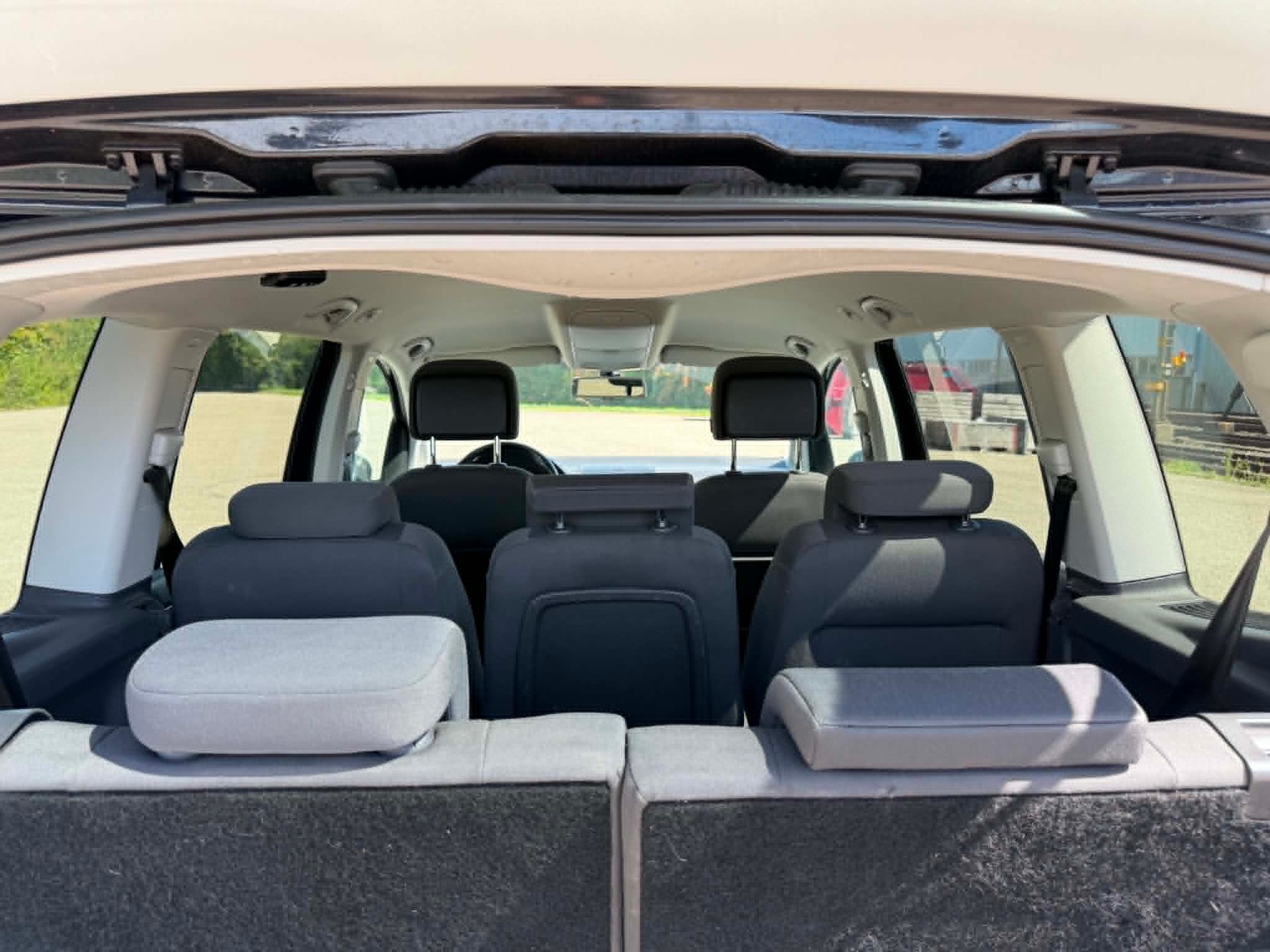VW Touran 1.4 TSI Highline DSG-image-12