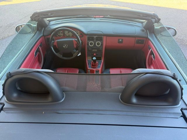 MERCEDES-BENZ SLK 200-image-1