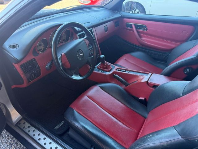 MERCEDES-BENZ SLK 200-image-11