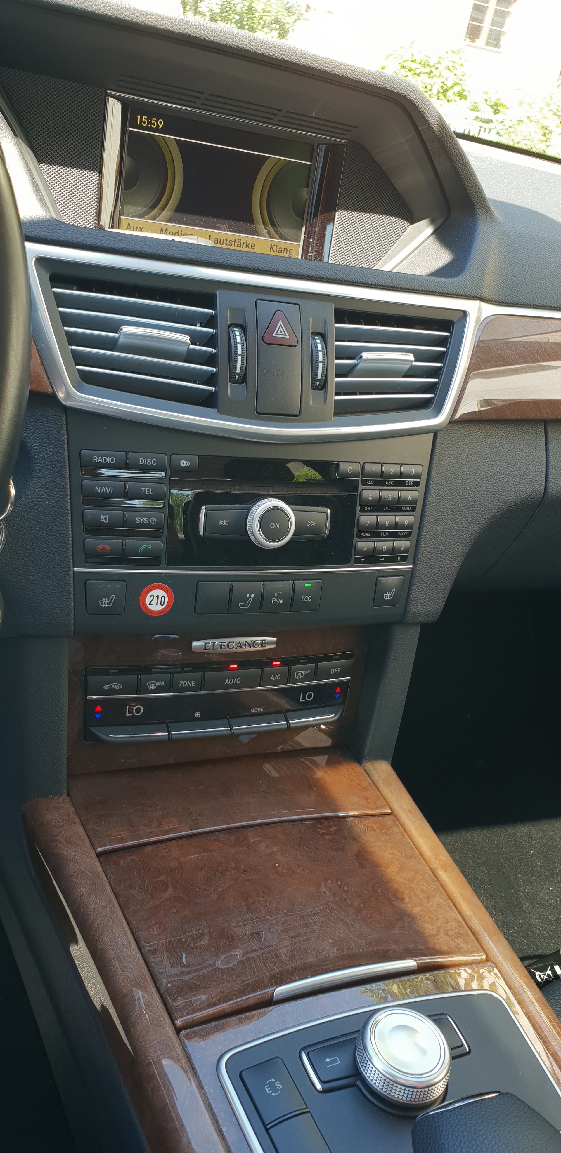 MERCEDES-BENZ E 250-image-0